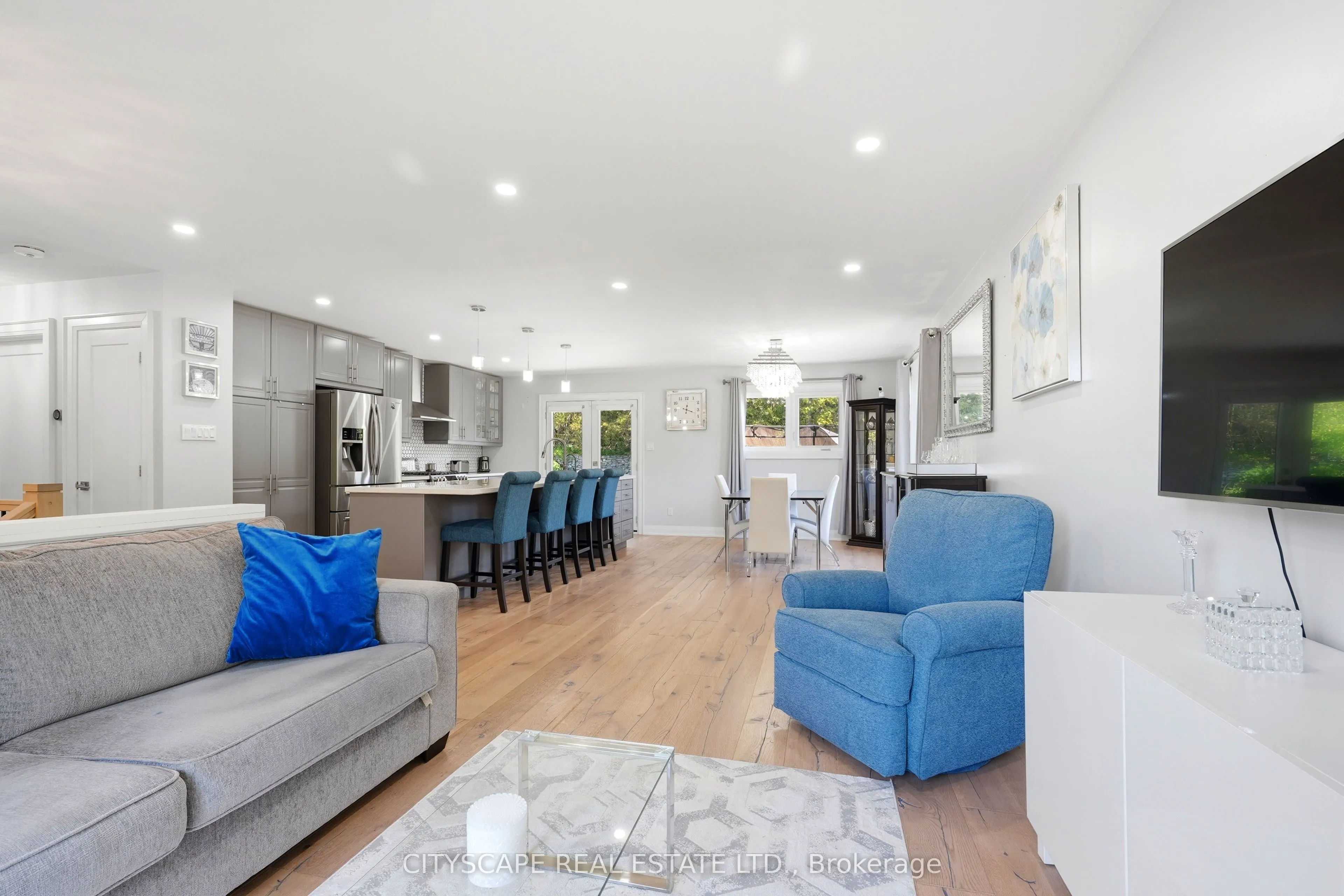 44 Stonehill Boulevard