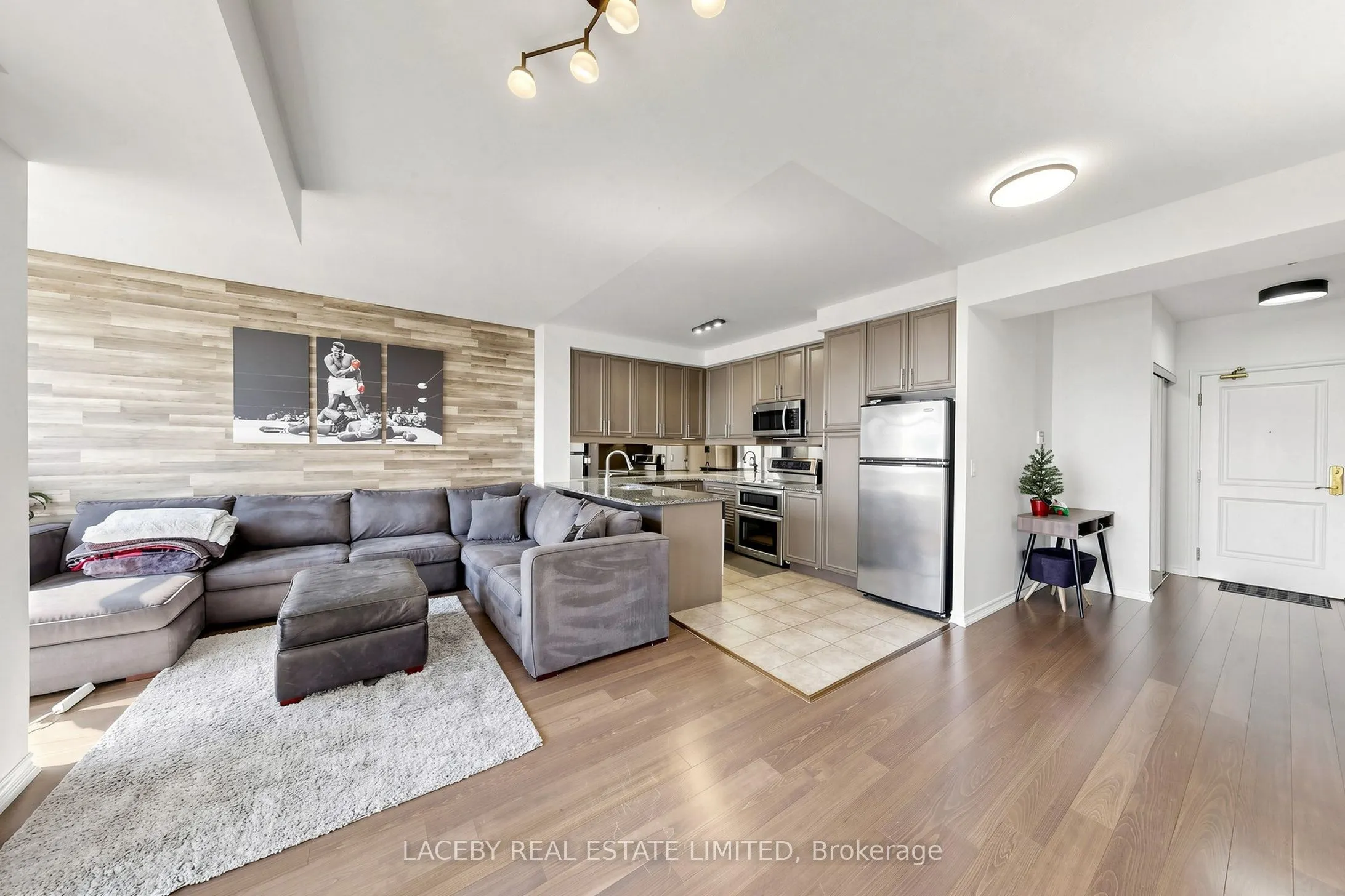 9235 Jane Street #509