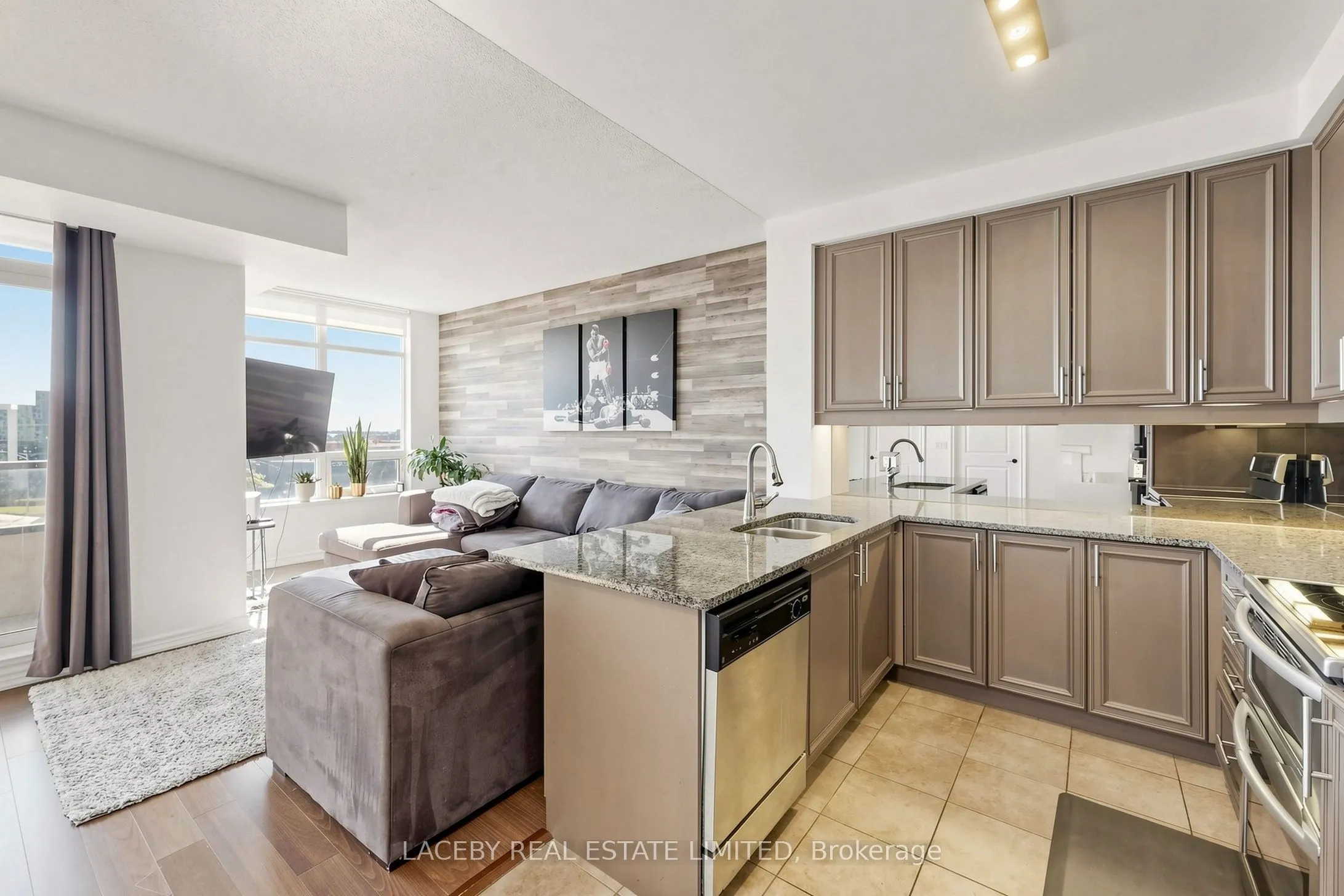 9235 Jane Street #509