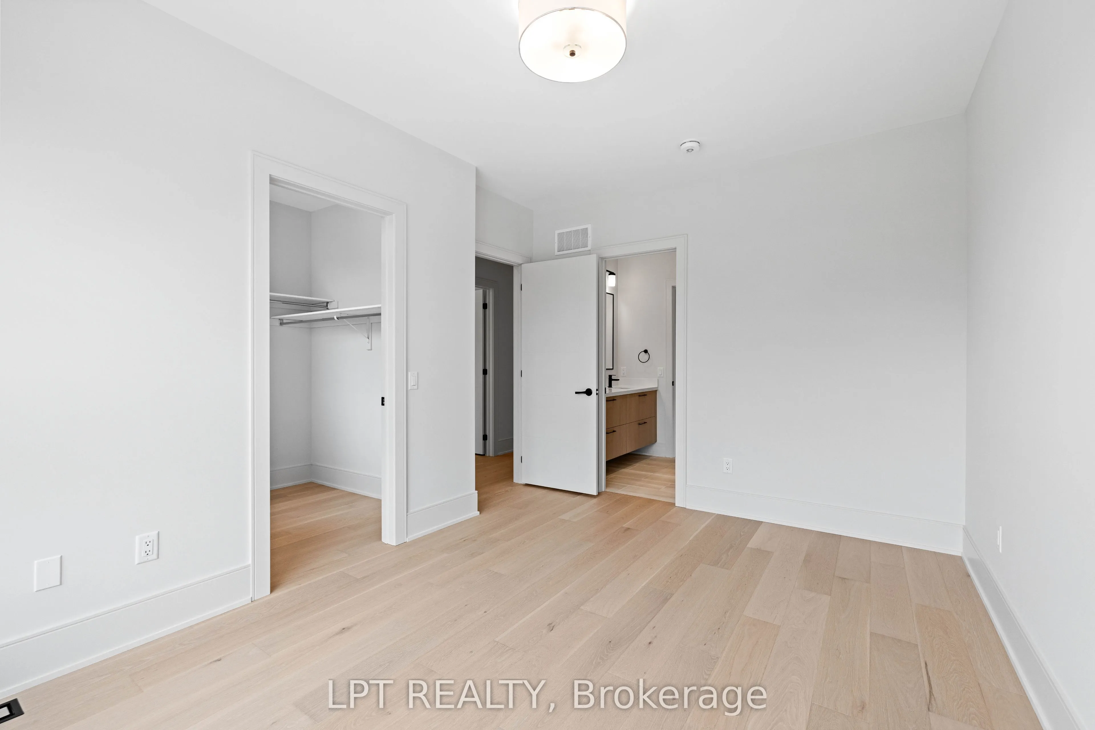 5 Richmond Park Drive