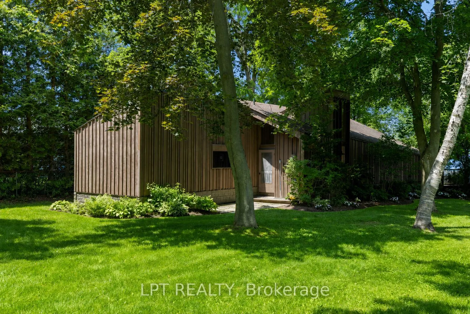 678 Lake Drive E