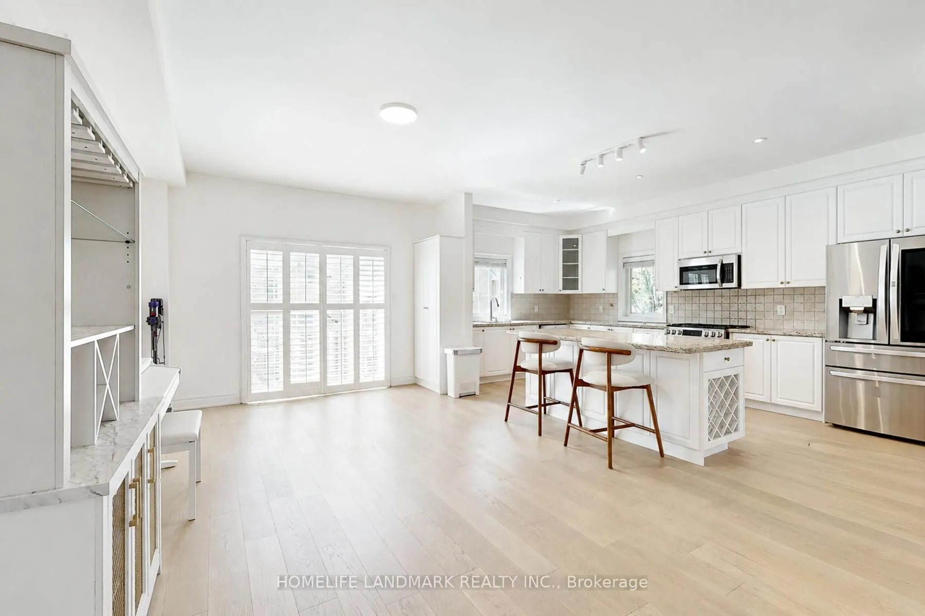 8900 Bathurst Street #27