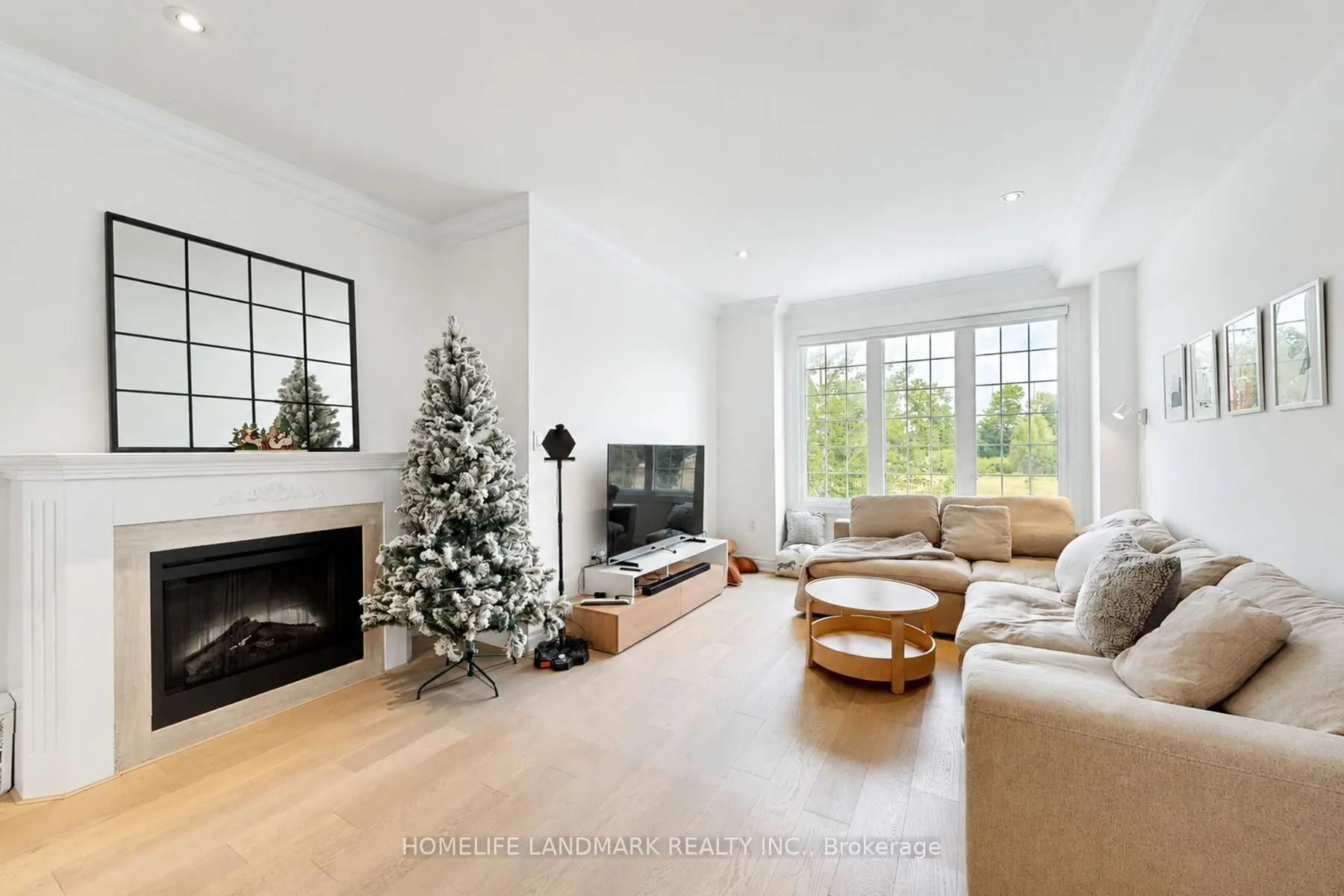 8900 Bathurst Street #27