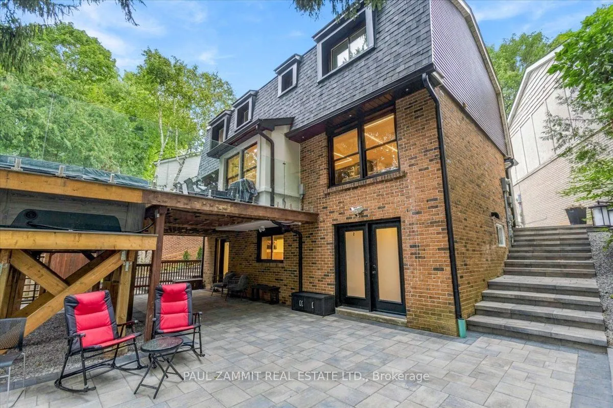 16 Pine Knoll Gate