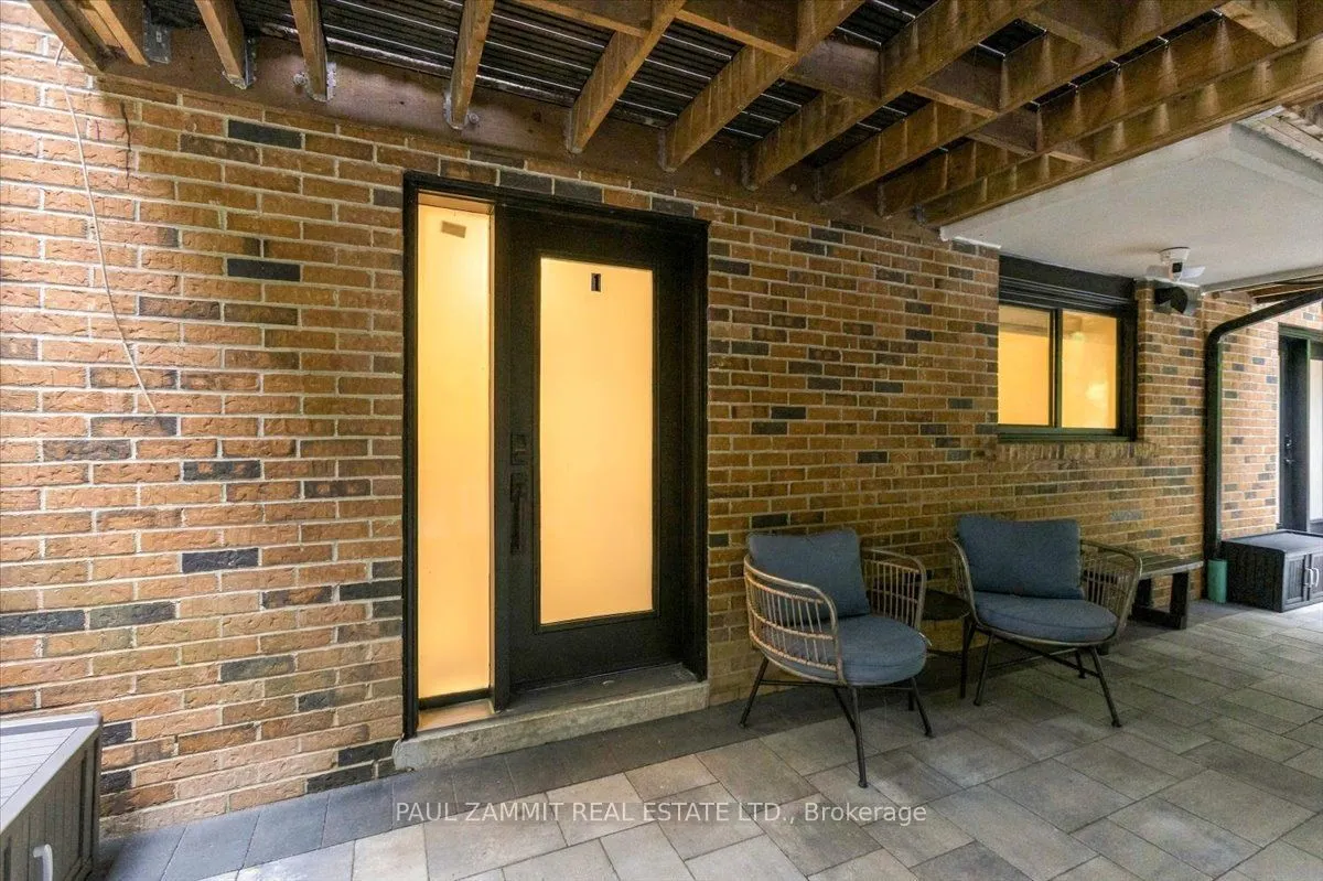 16 Pine Knoll Gate