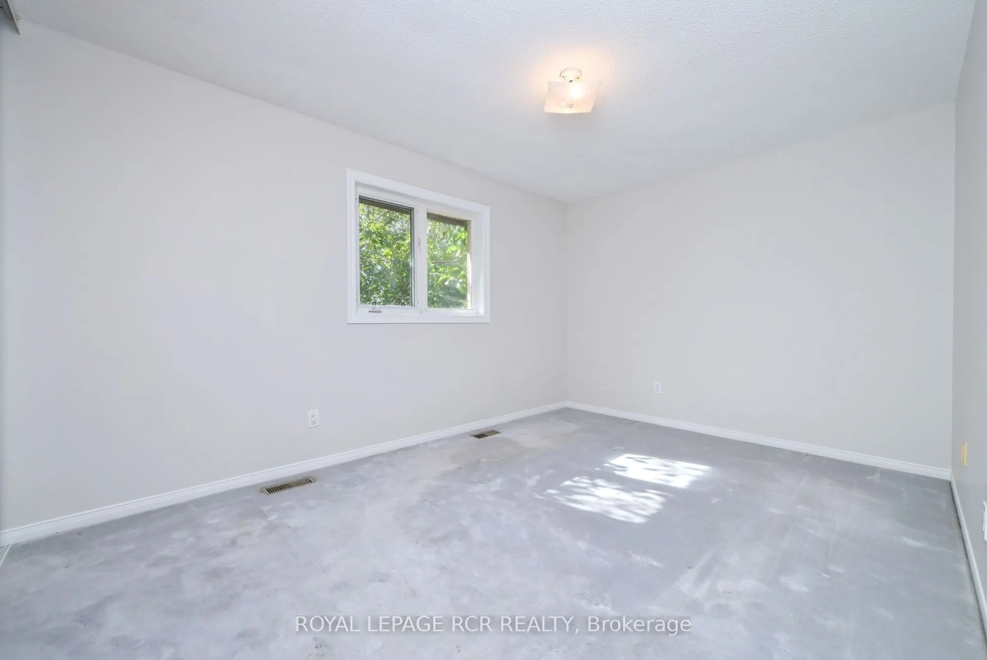 7 Moore Avenue