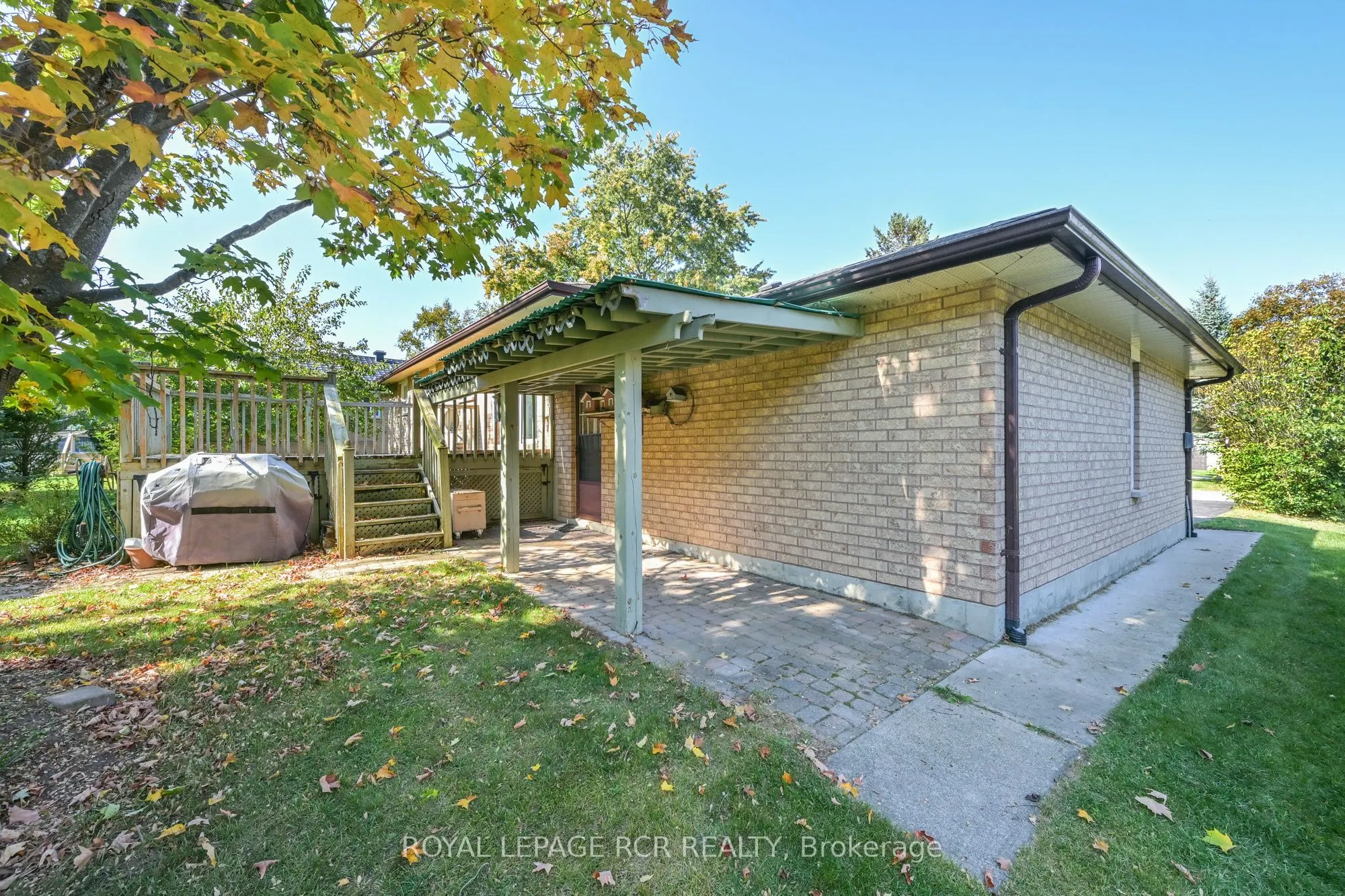 7 Moore Avenue