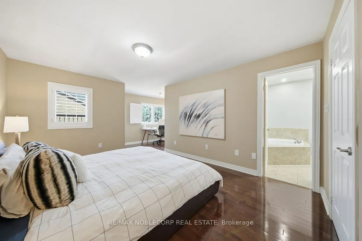 8900 Bathurst Street #37