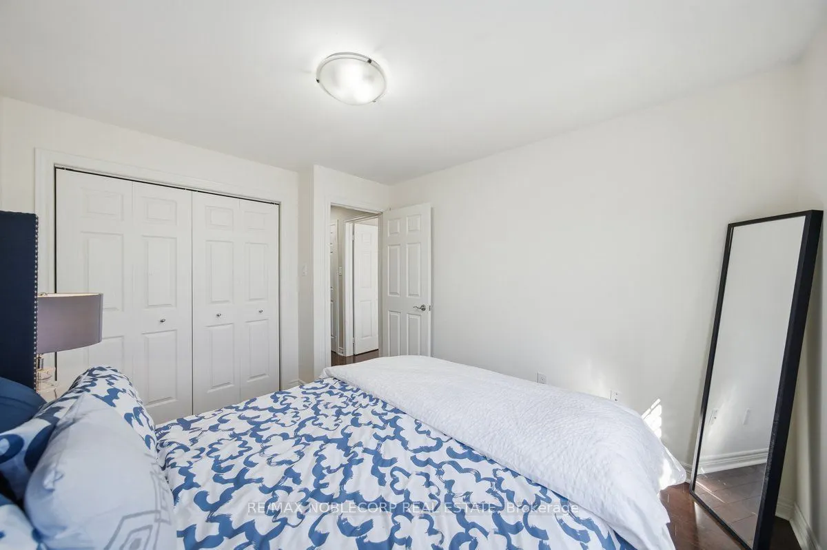 8900 Bathurst Street #37