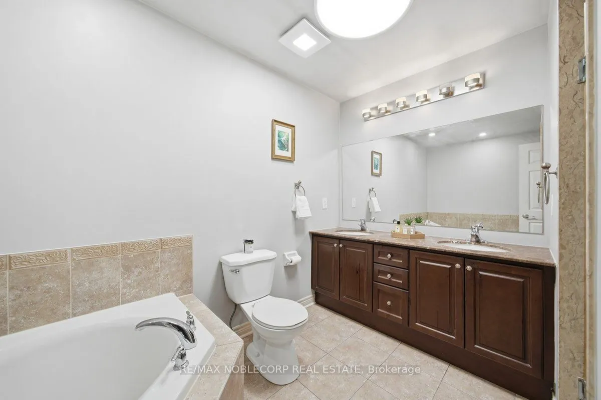 8900 Bathurst Street #37