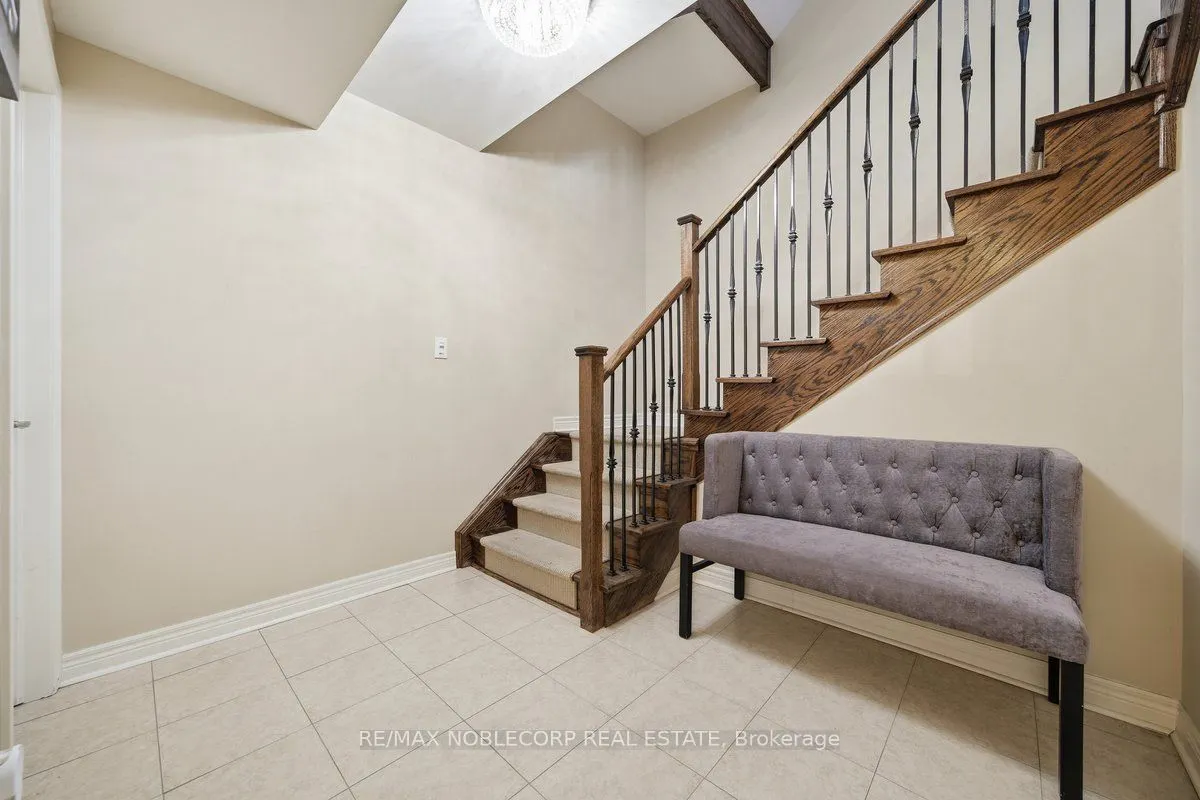 8900 Bathurst Street #37