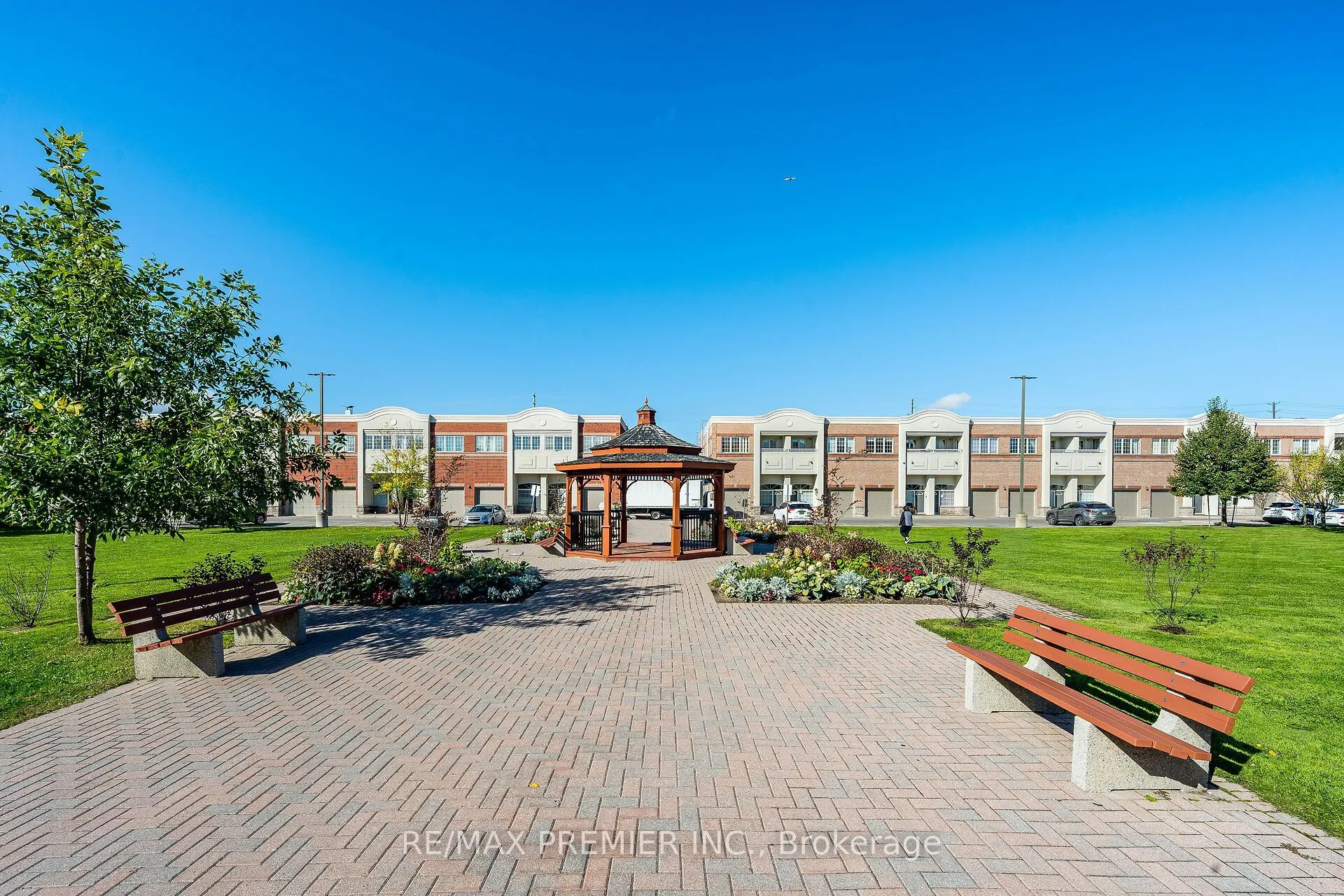 9451 Jane Street #304
