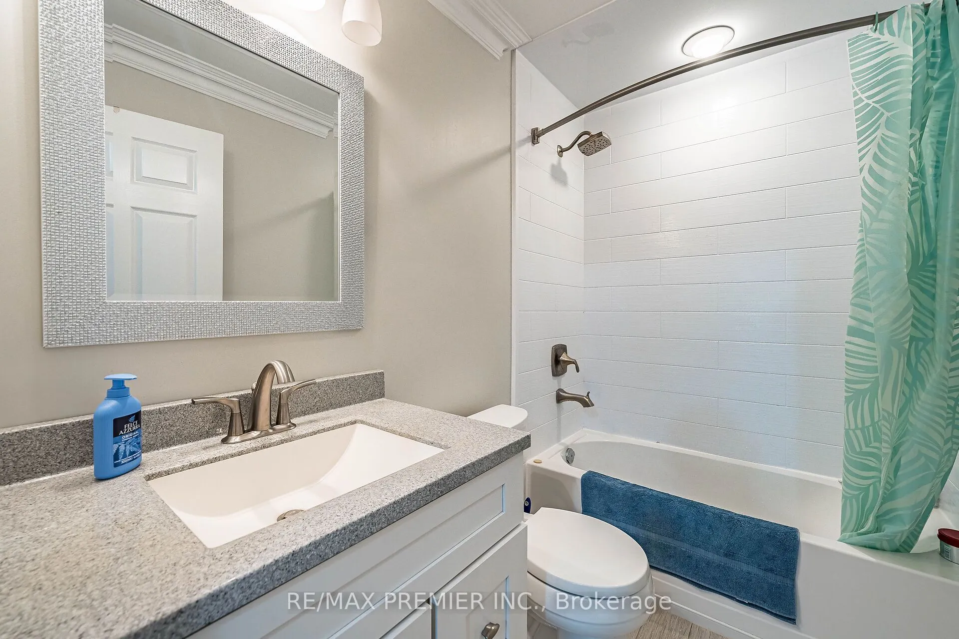 9451 Jane Street #304
