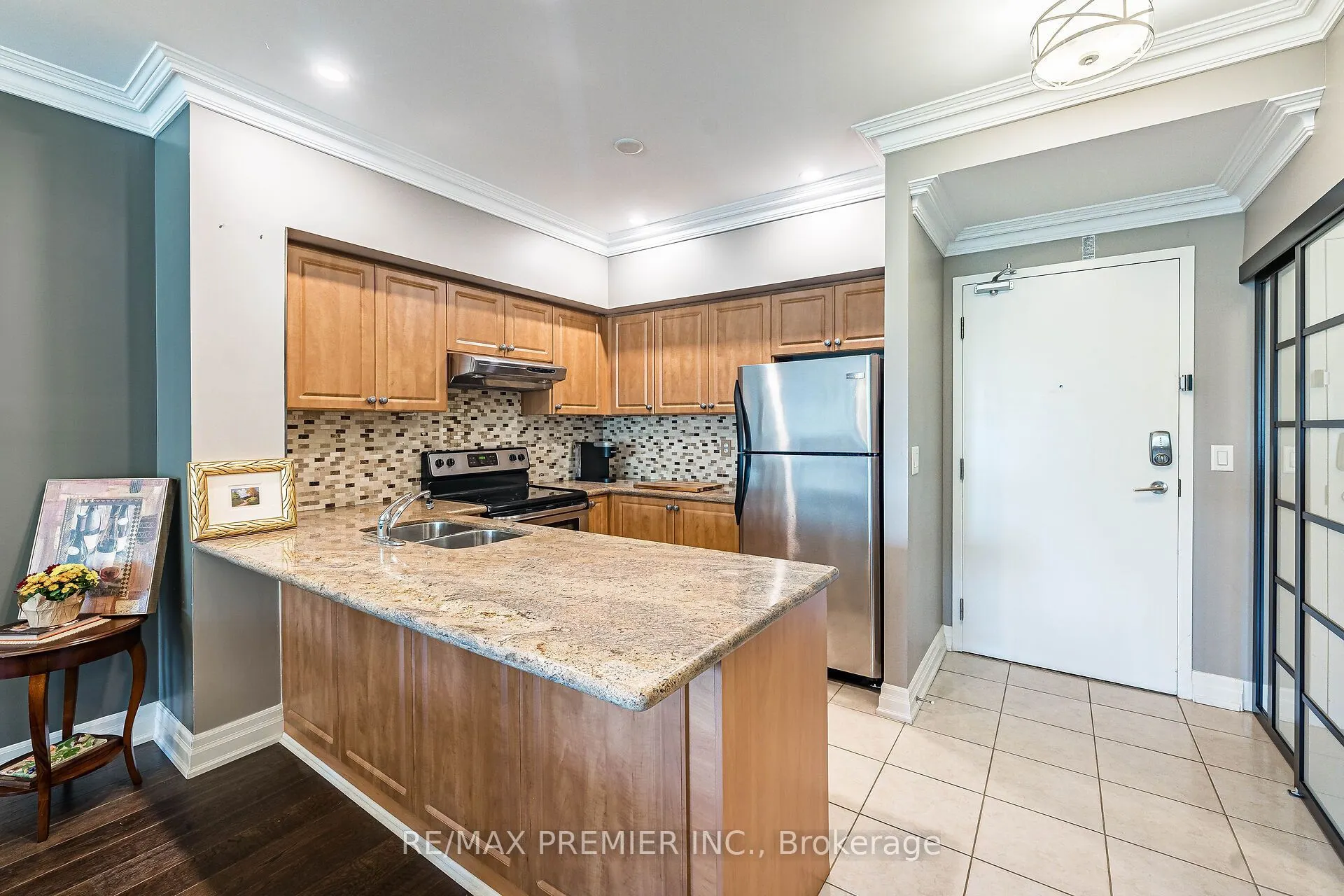 9451 Jane Street #304