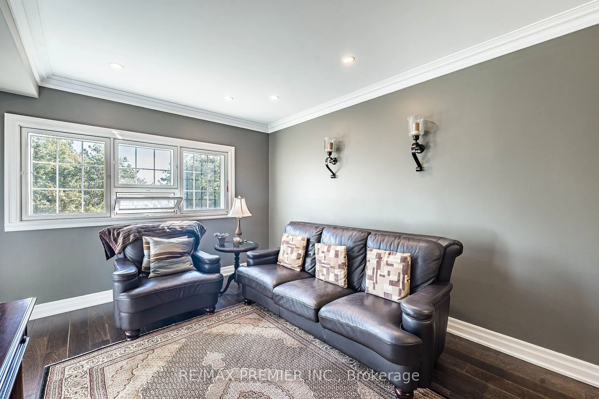 9451 Jane Street #304