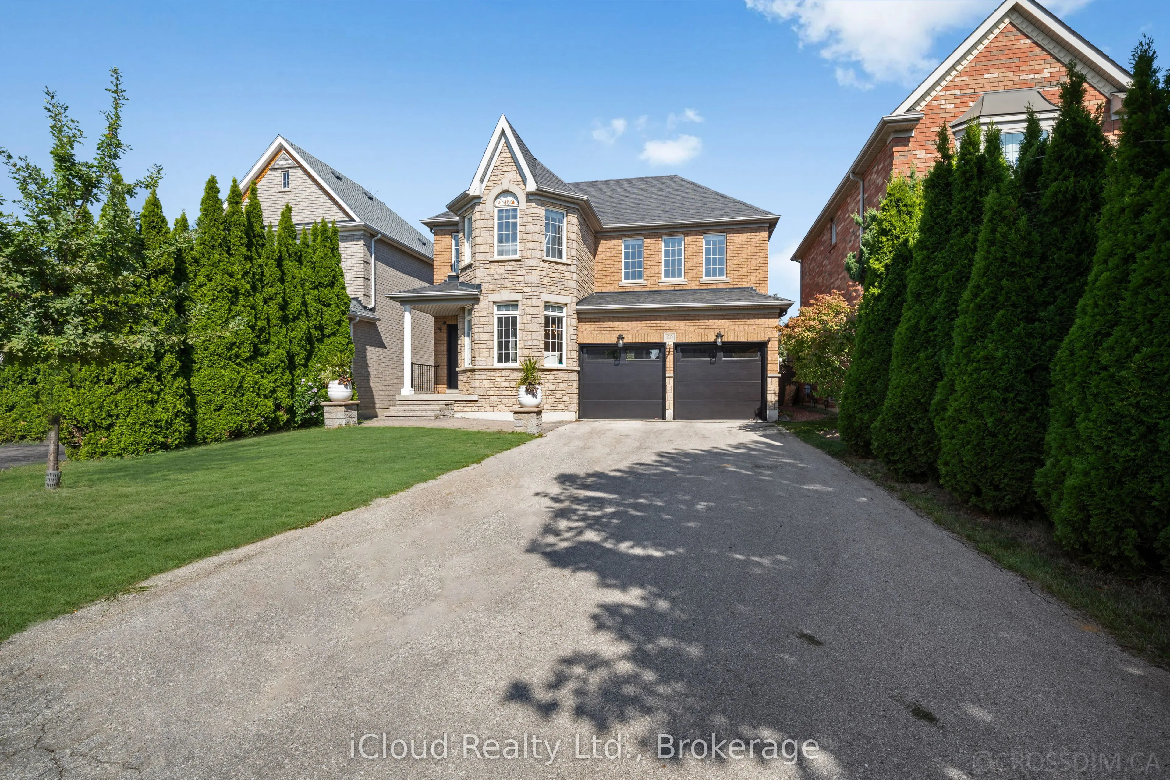 60 Tuscana Boulevard