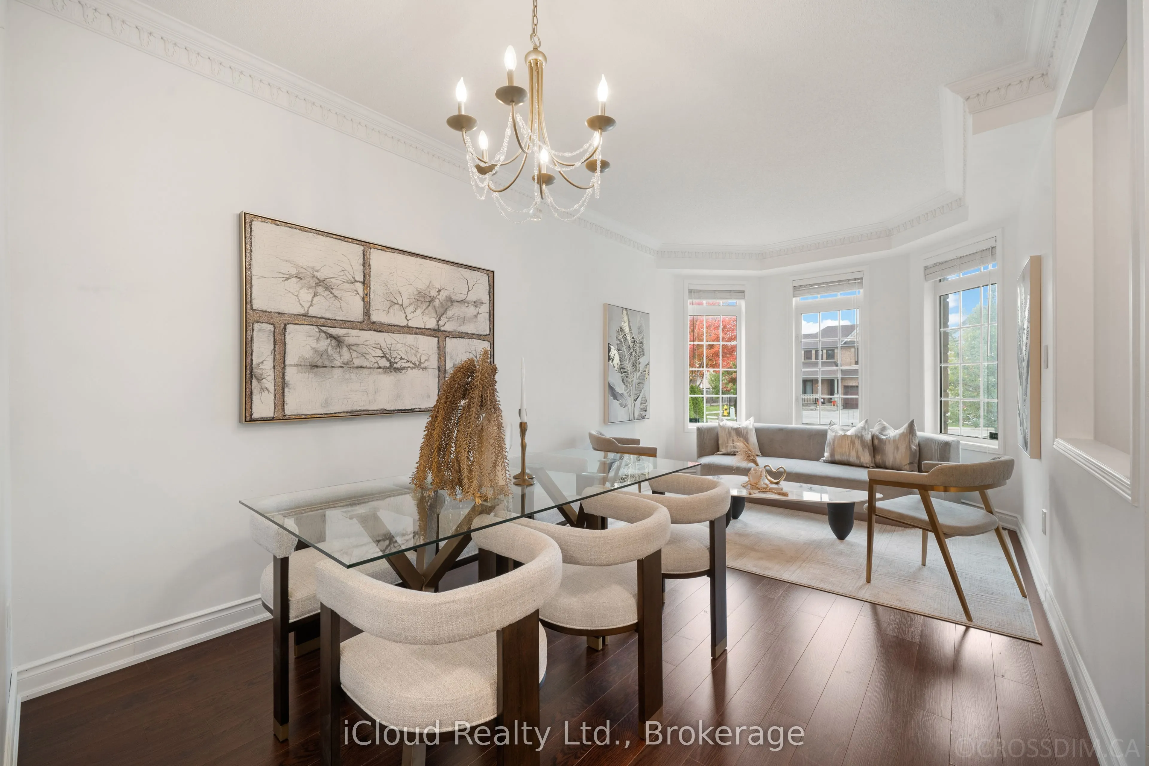 60 Tuscana Boulevard