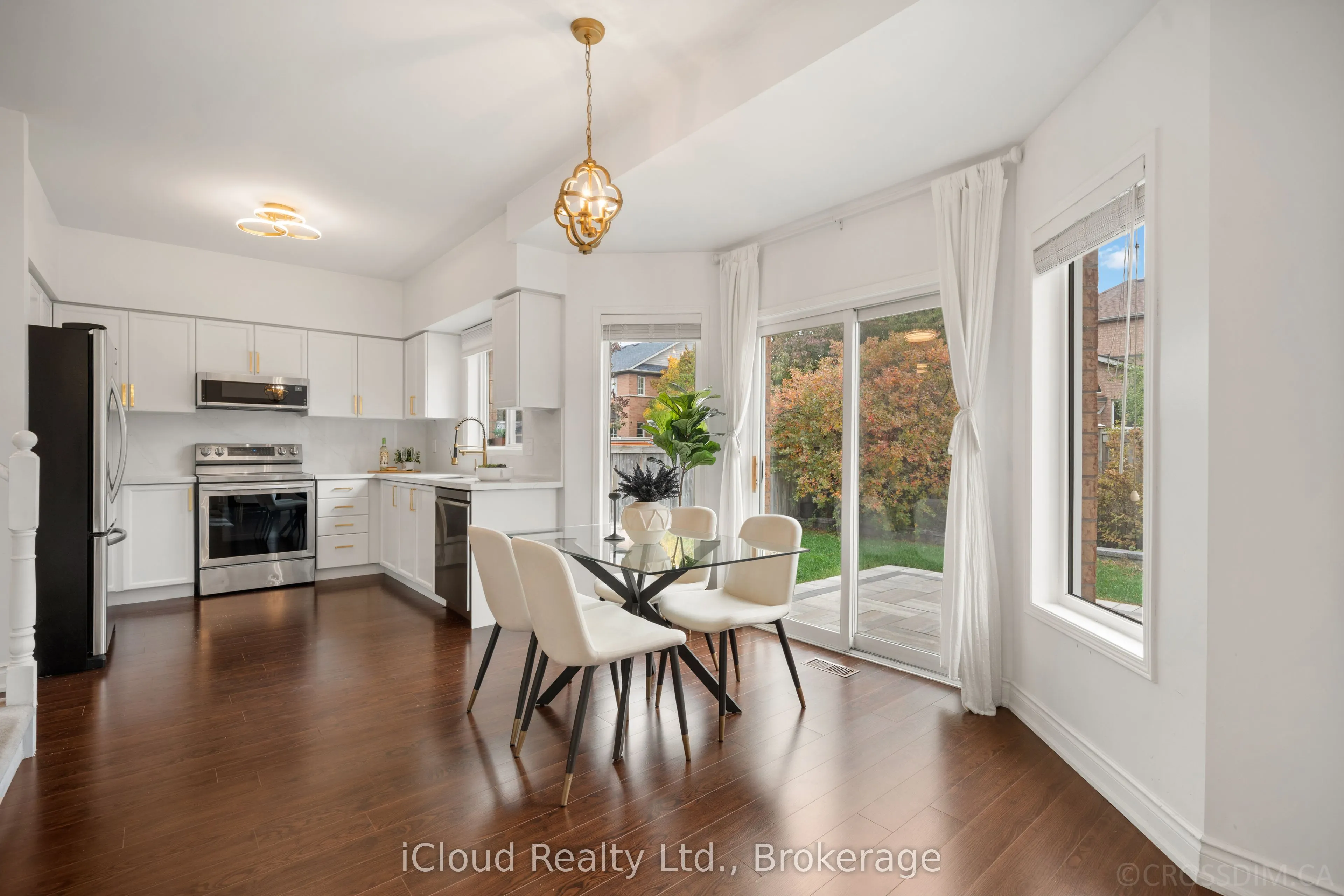 60 Tuscana Boulevard
