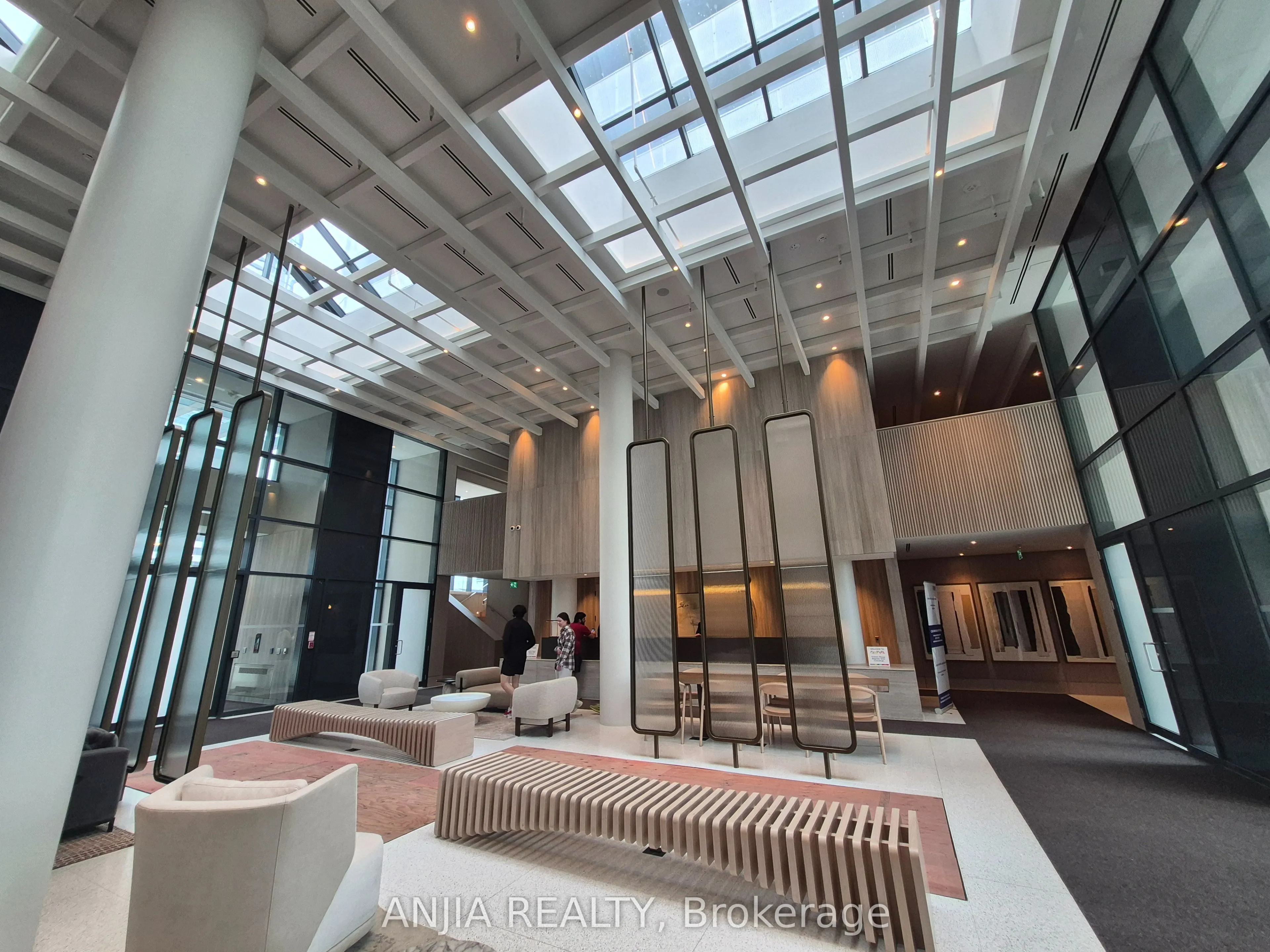 225 COMMERCE Street #4015
