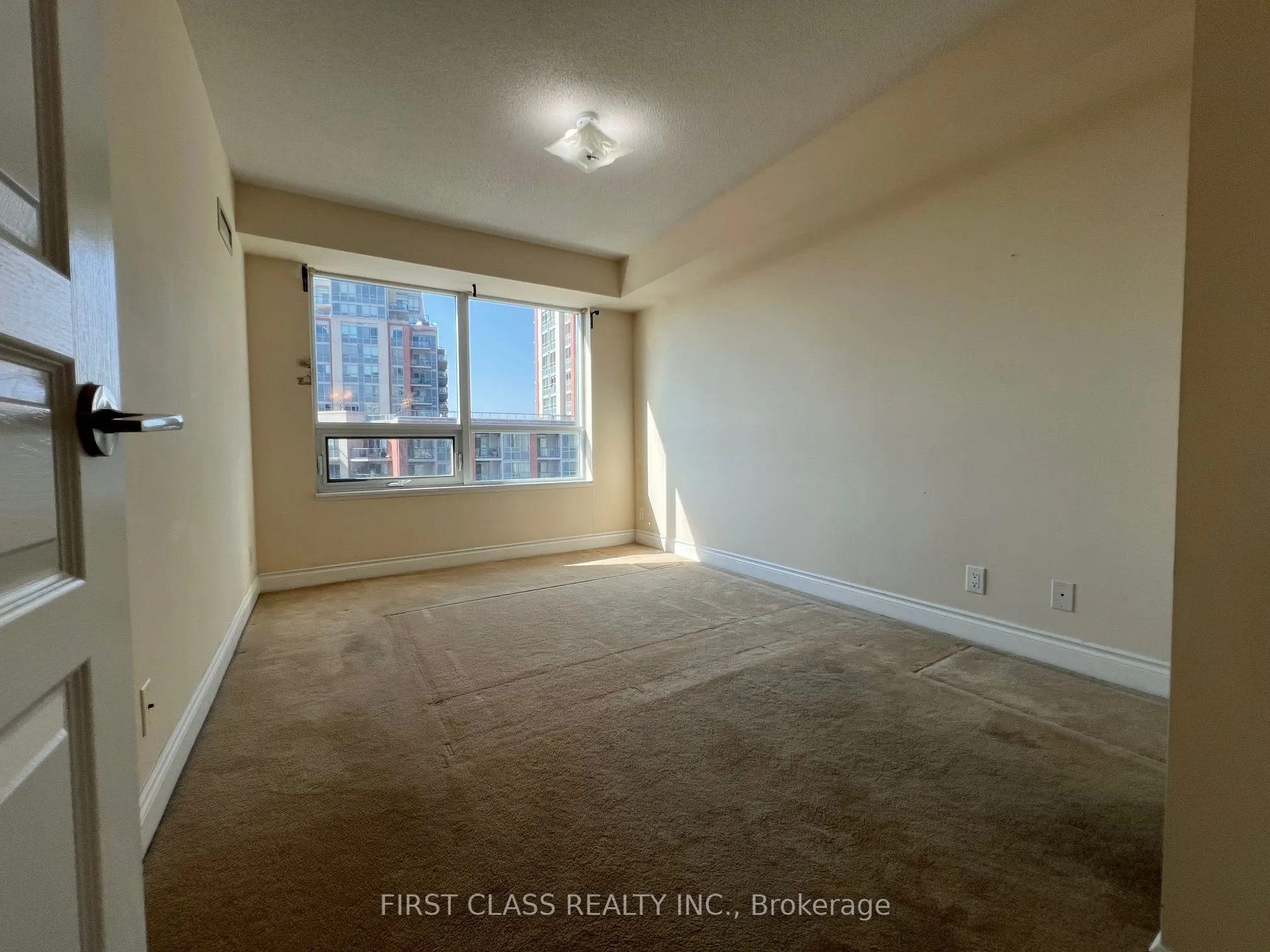75 South Town Centre Boulevard #707