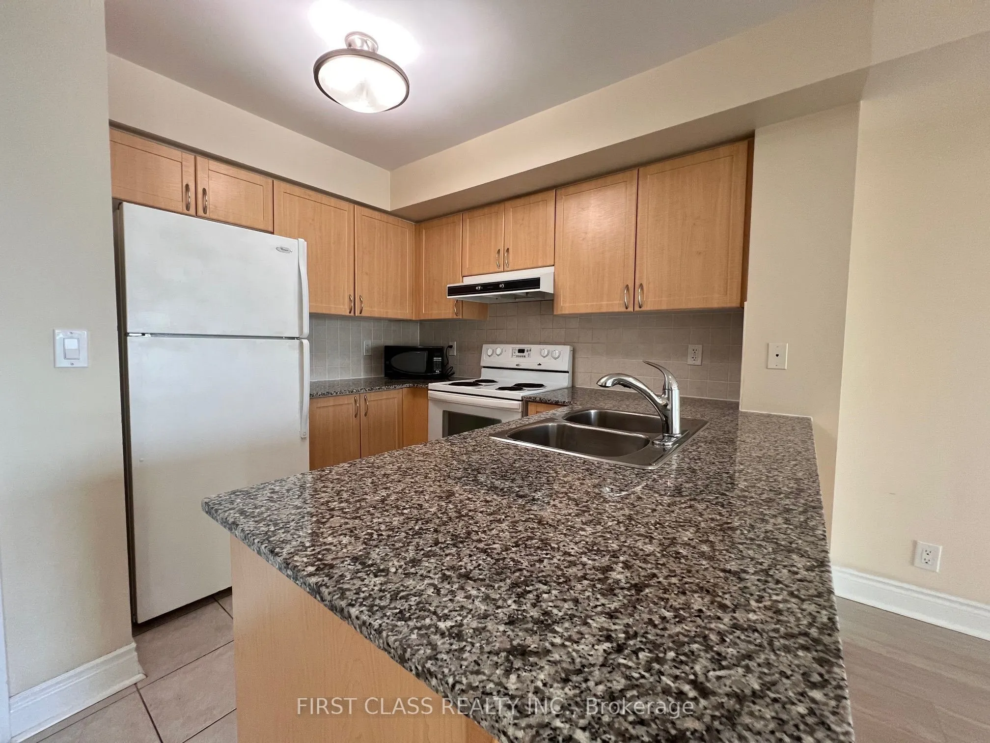 75 South Town Centre Boulevard #707