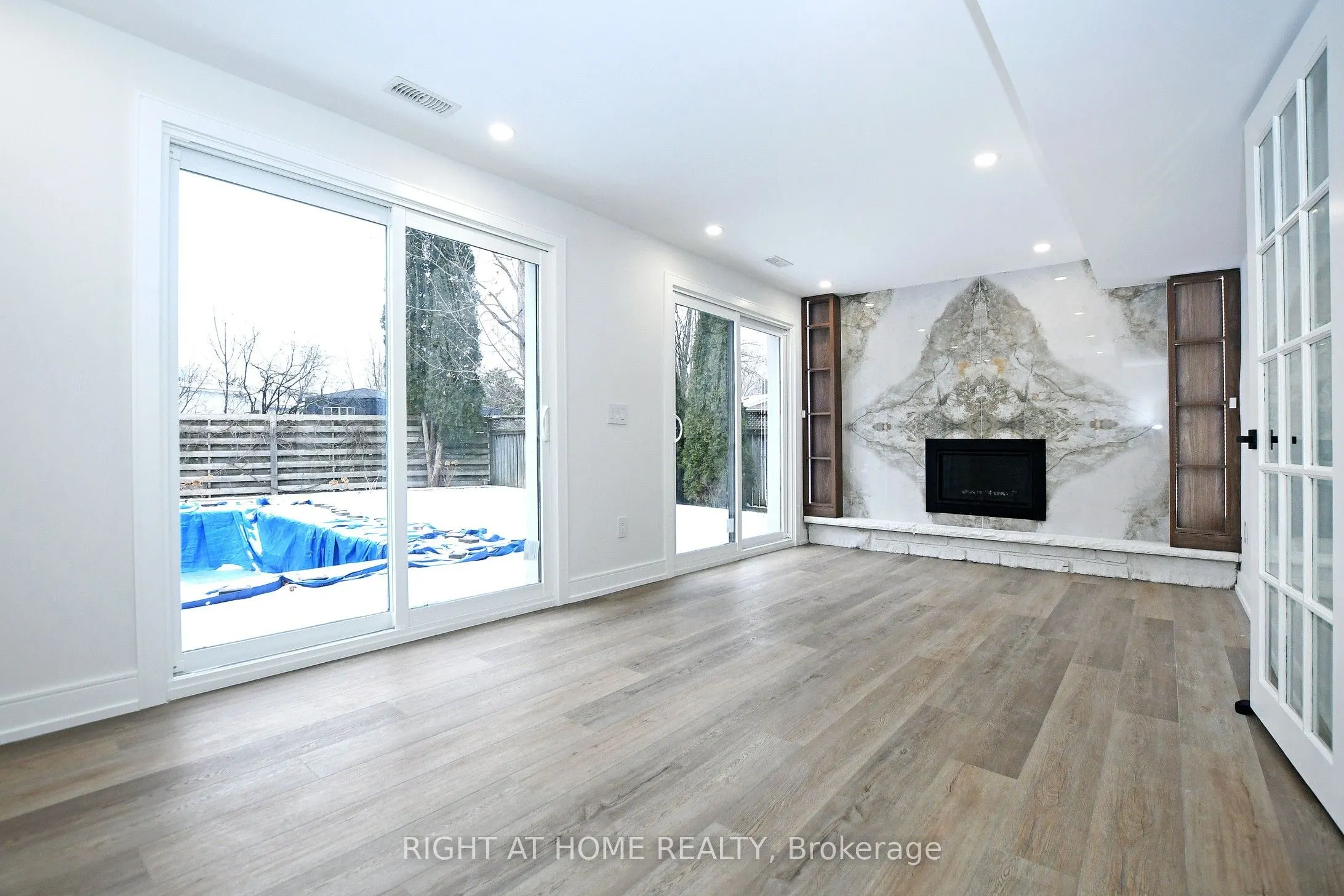 8 Hill Drive