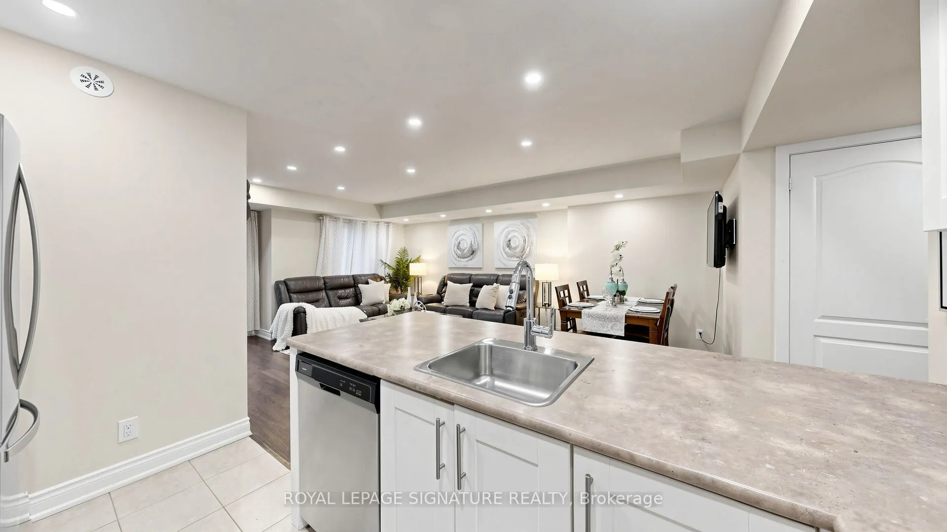 1 Blanche Lane #801
