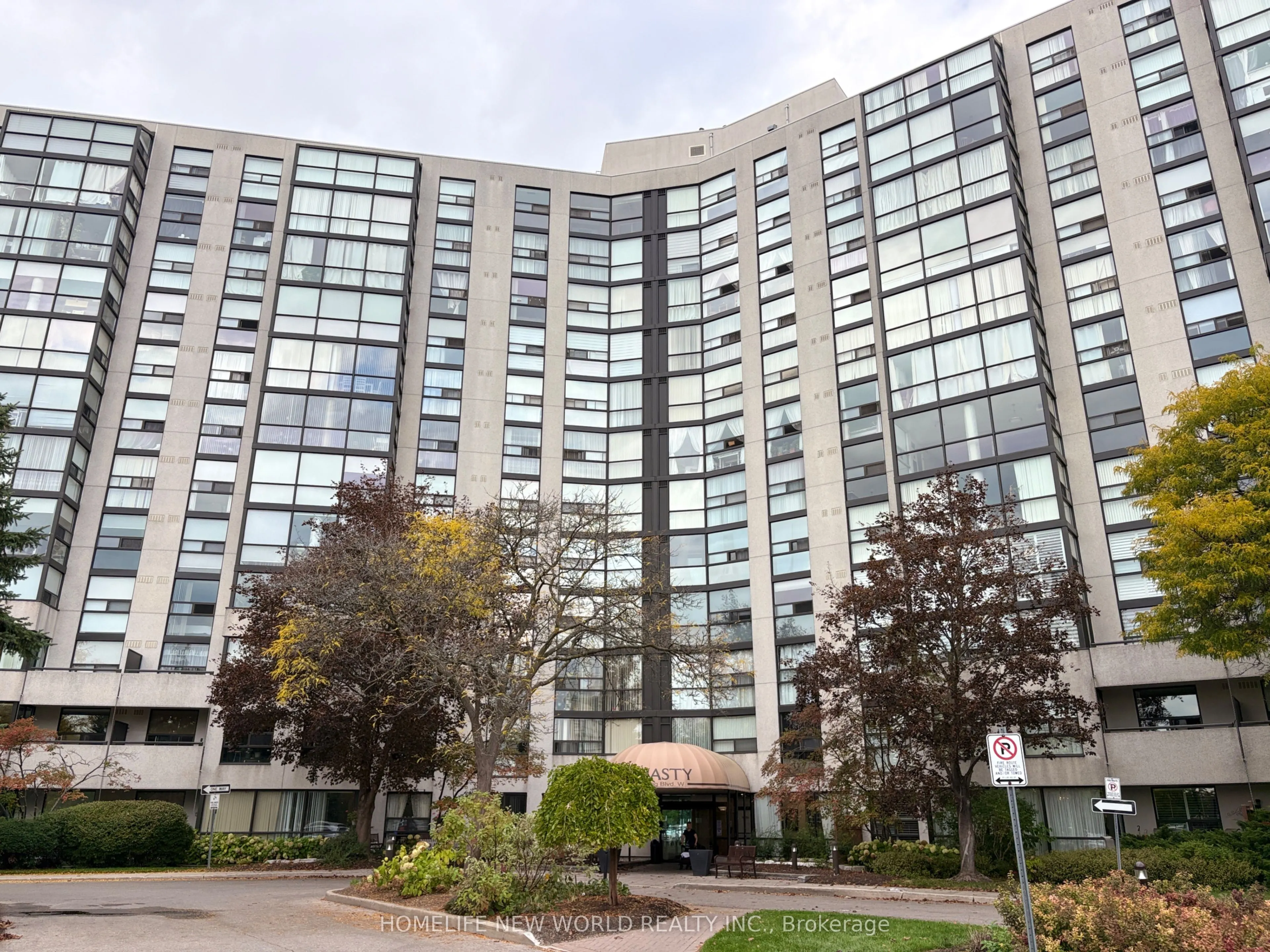 40 Harding Boulevard #1117