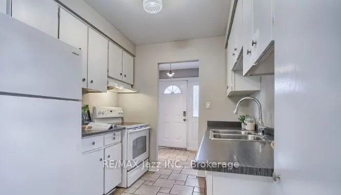 676 Mountview Place