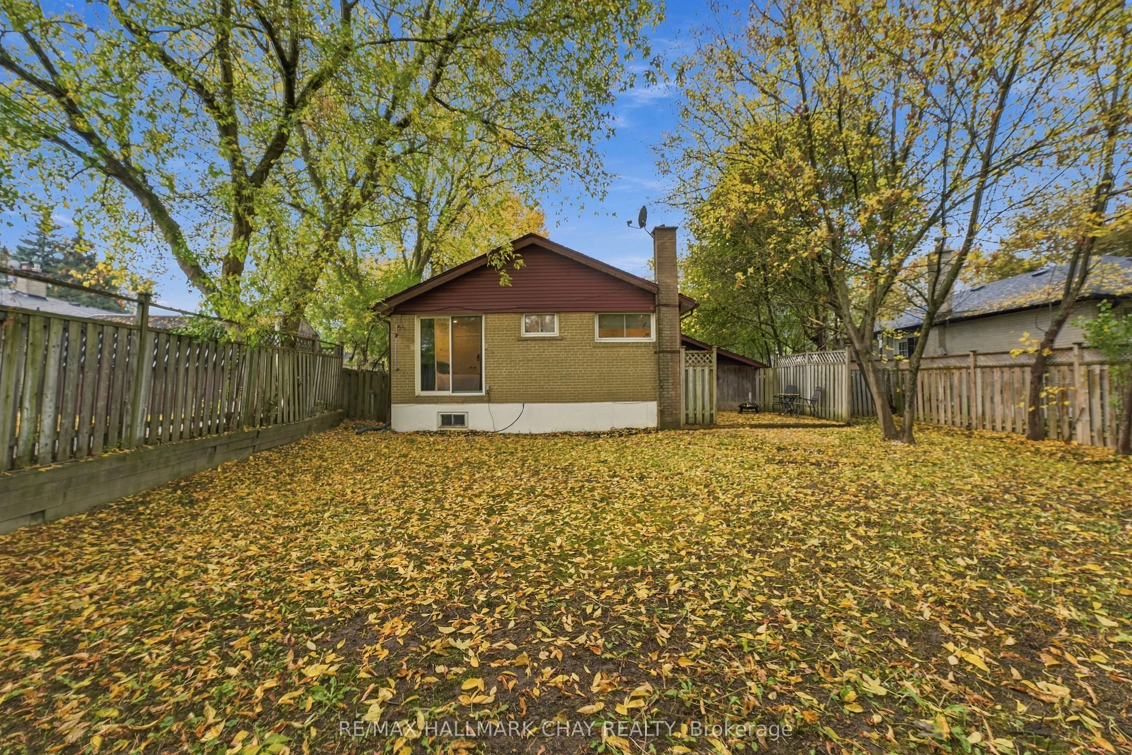 11 Davidson Road