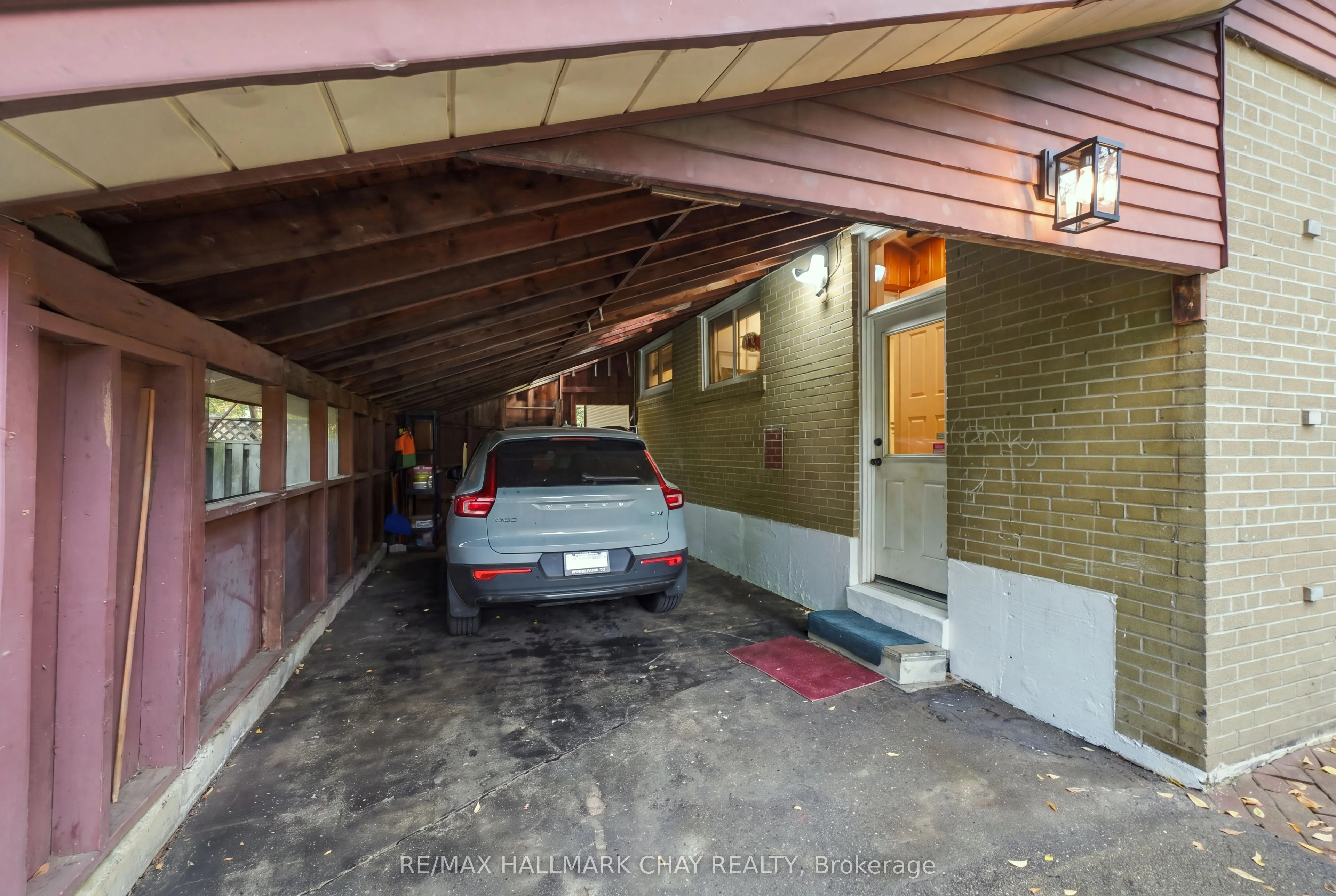 11 Davidson Road