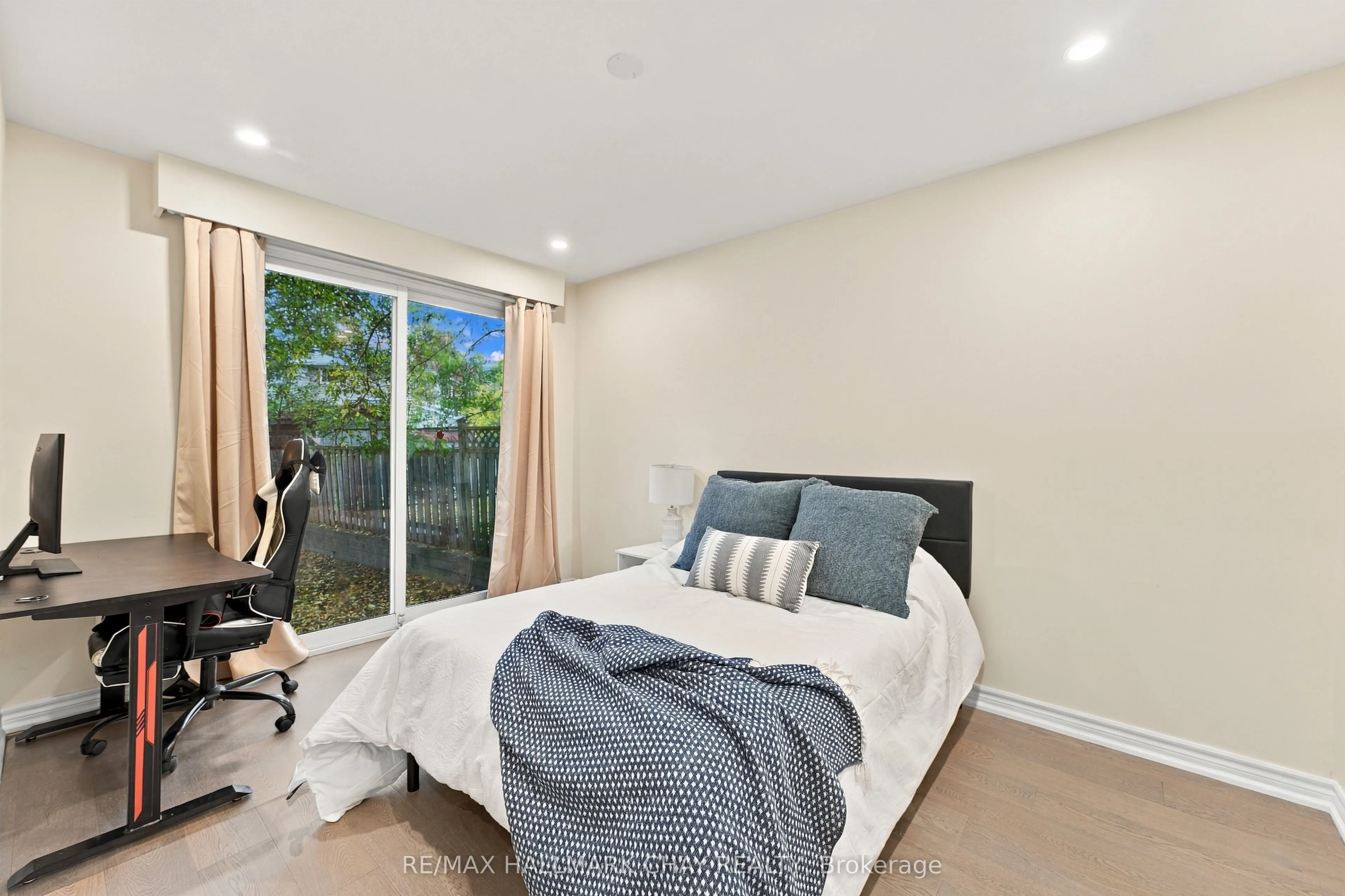 11 Davidson Road