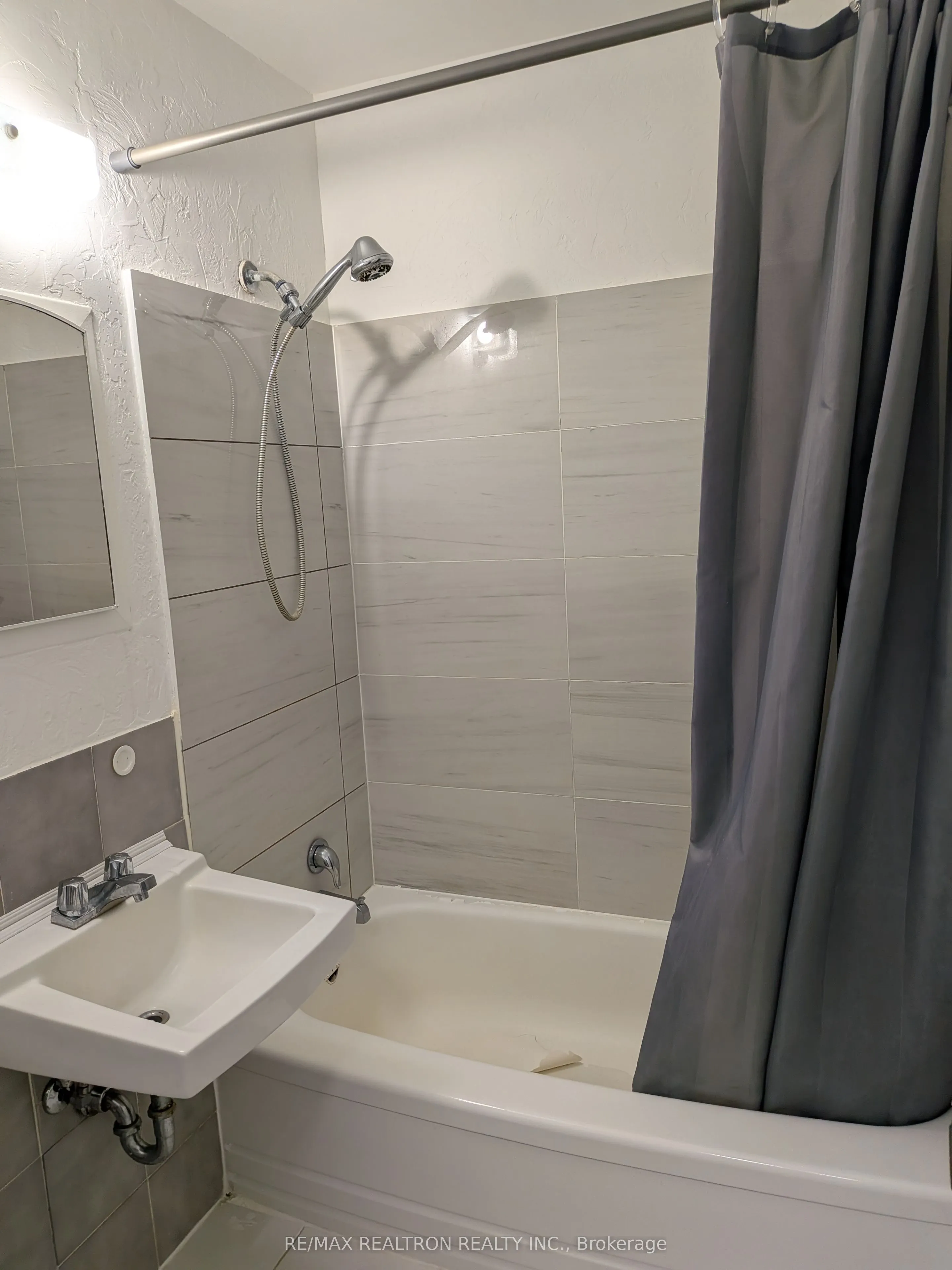 35 Huron Heights Drive #15