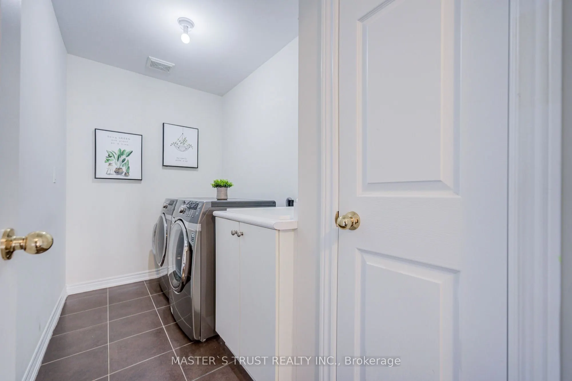 47 Pelister Drive