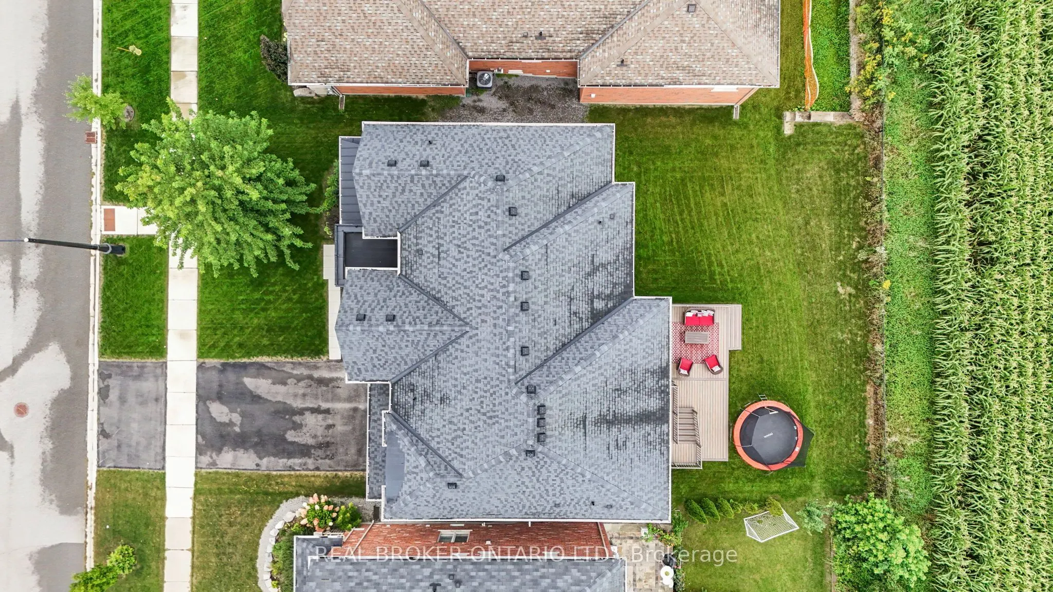 64 Manor Glen Crescent