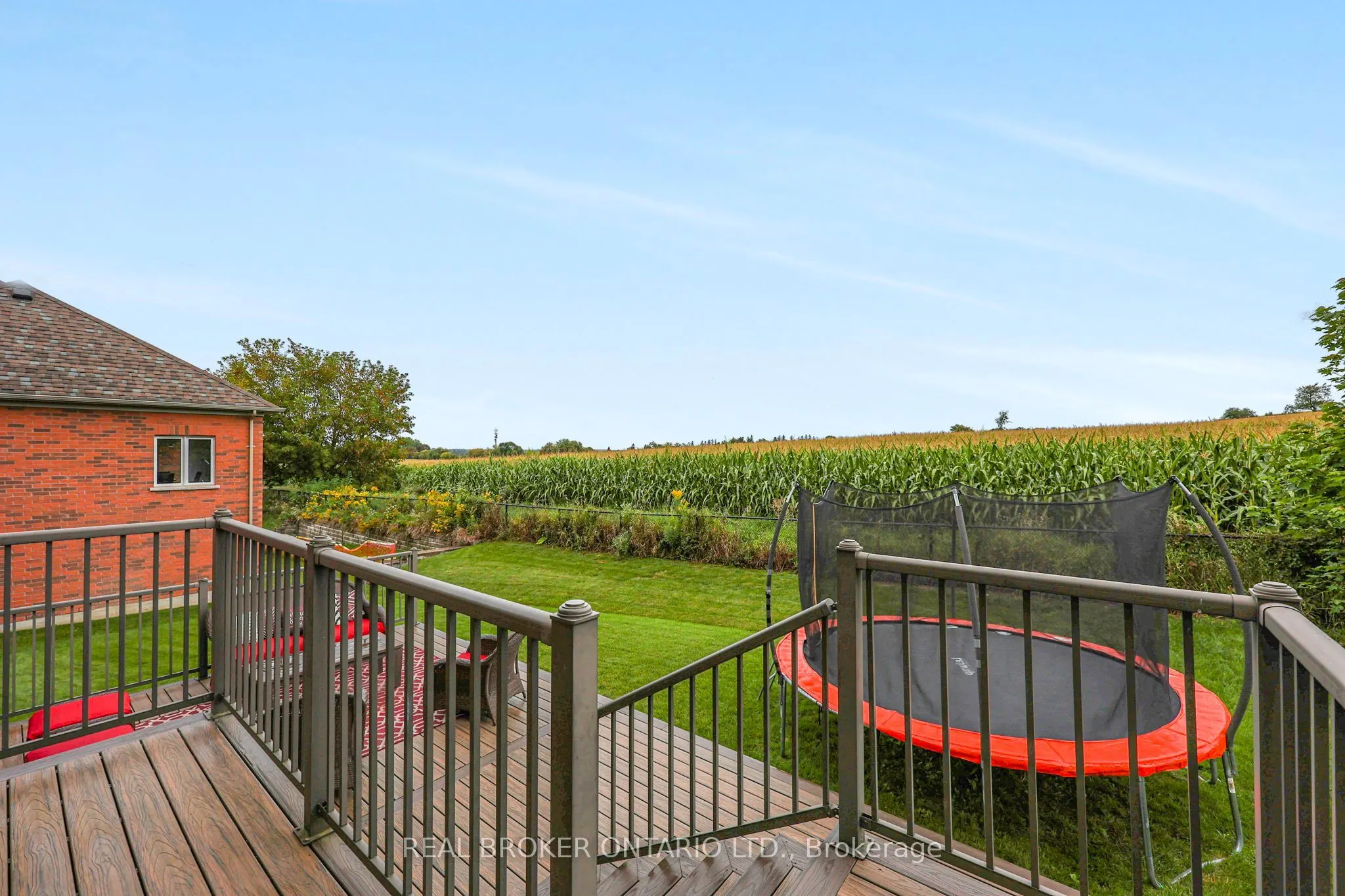 64 Manor Glen Crescent