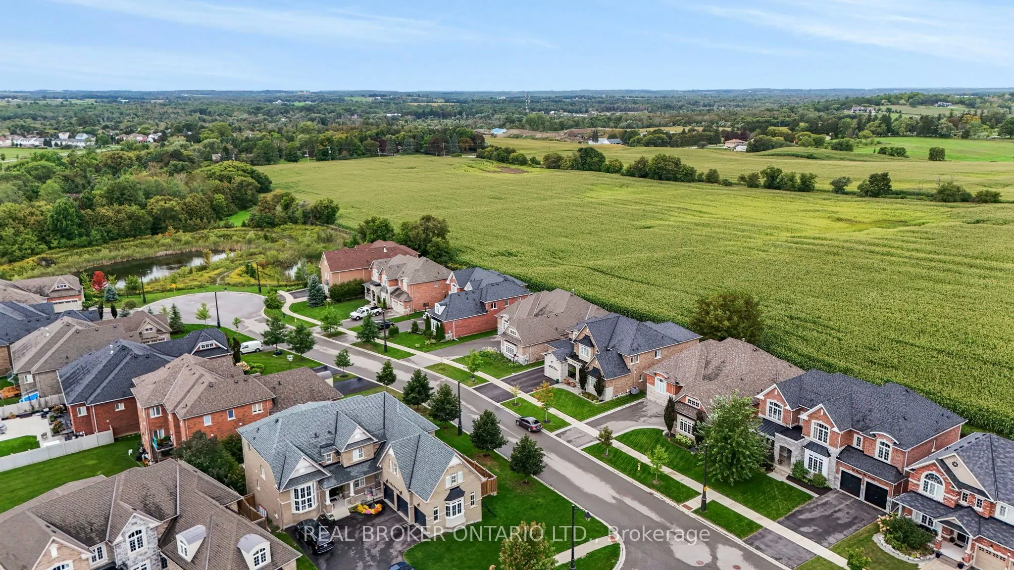 64 Manor Glen Crescent