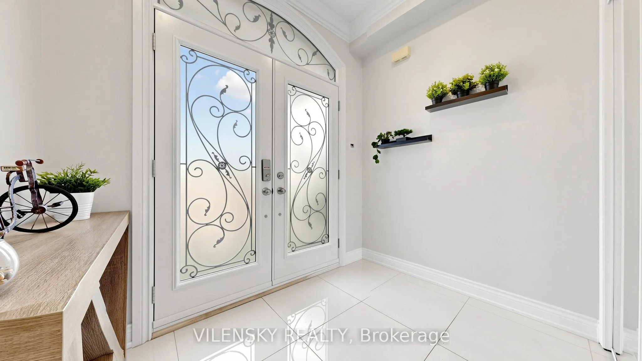 66 Catalpa Crescent
