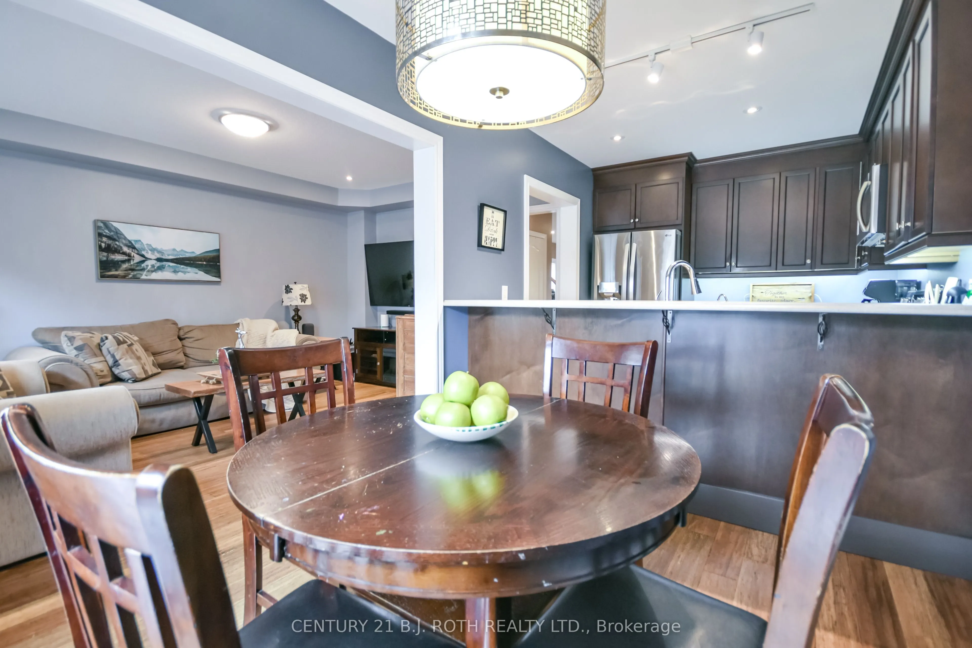 114 Stonemount Crescent