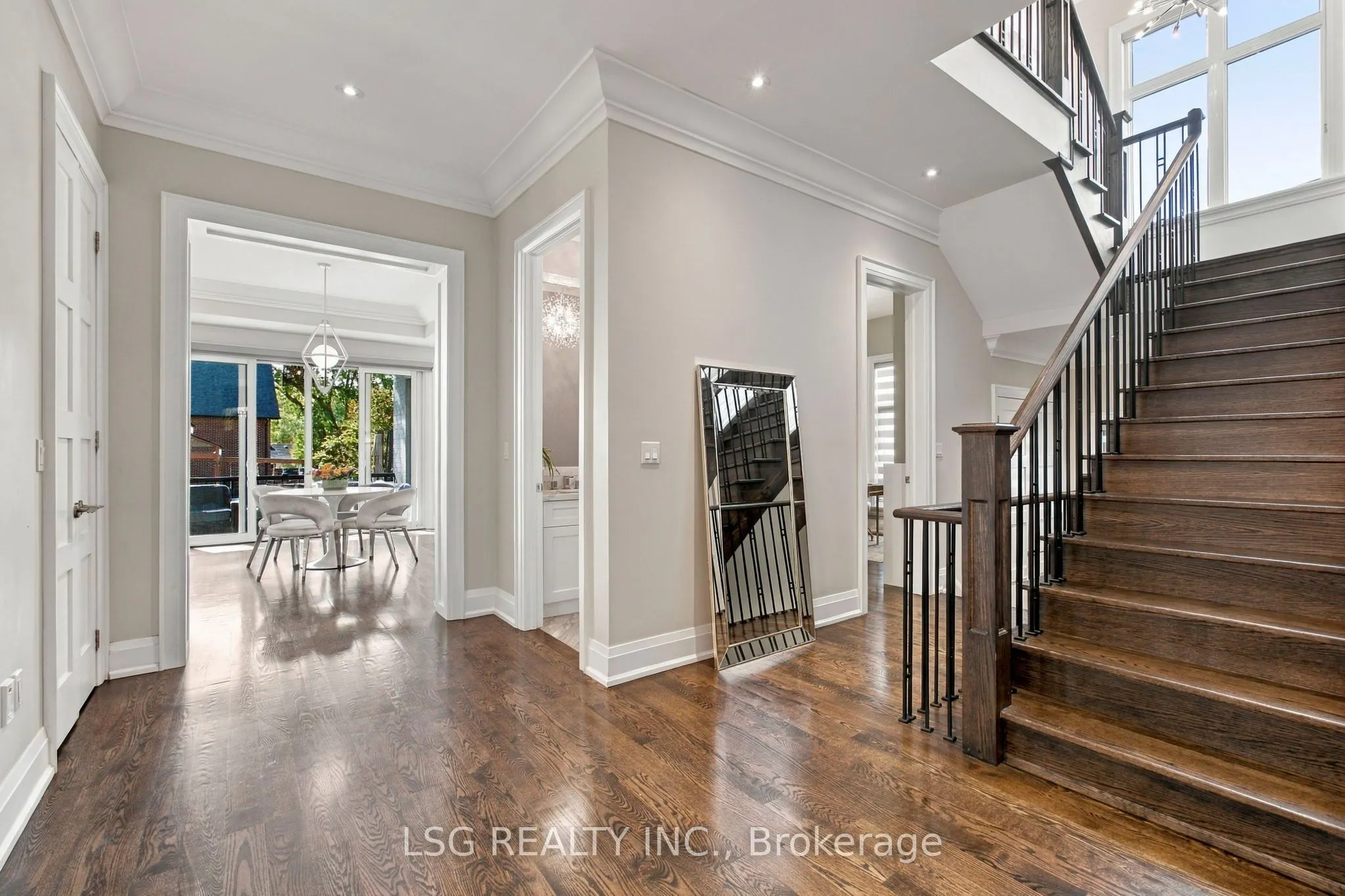 93 Kennedy Street E