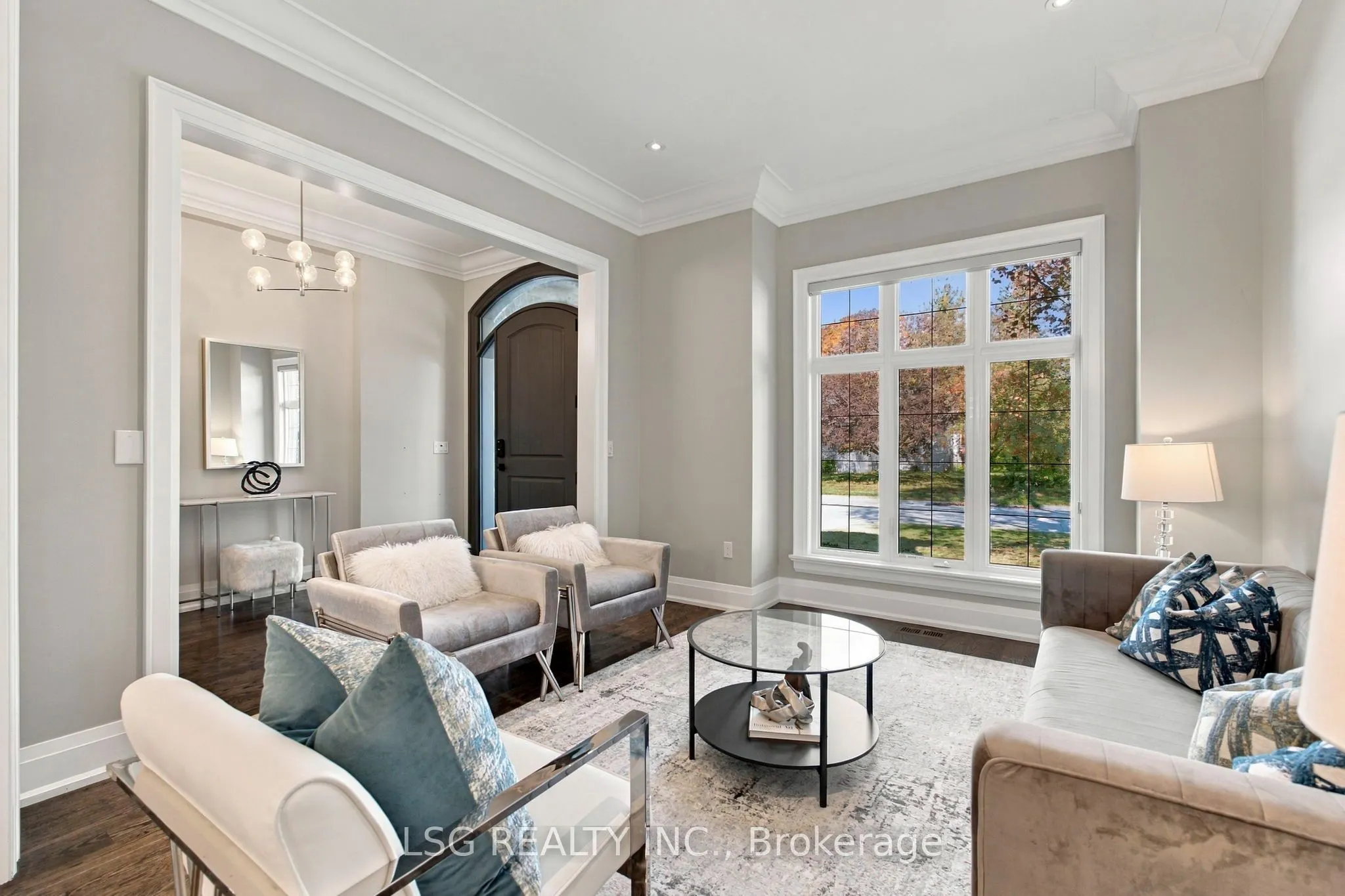93 Kennedy Street E