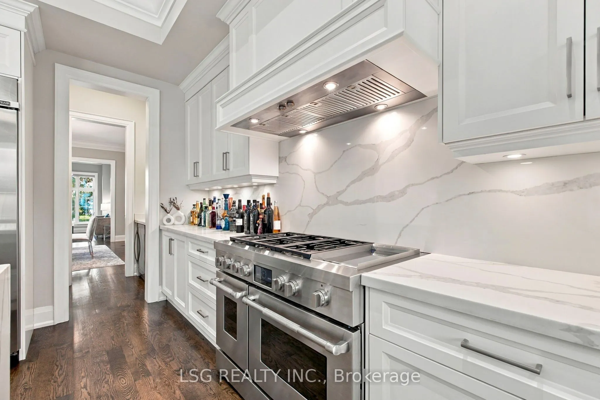 93 Kennedy Street E