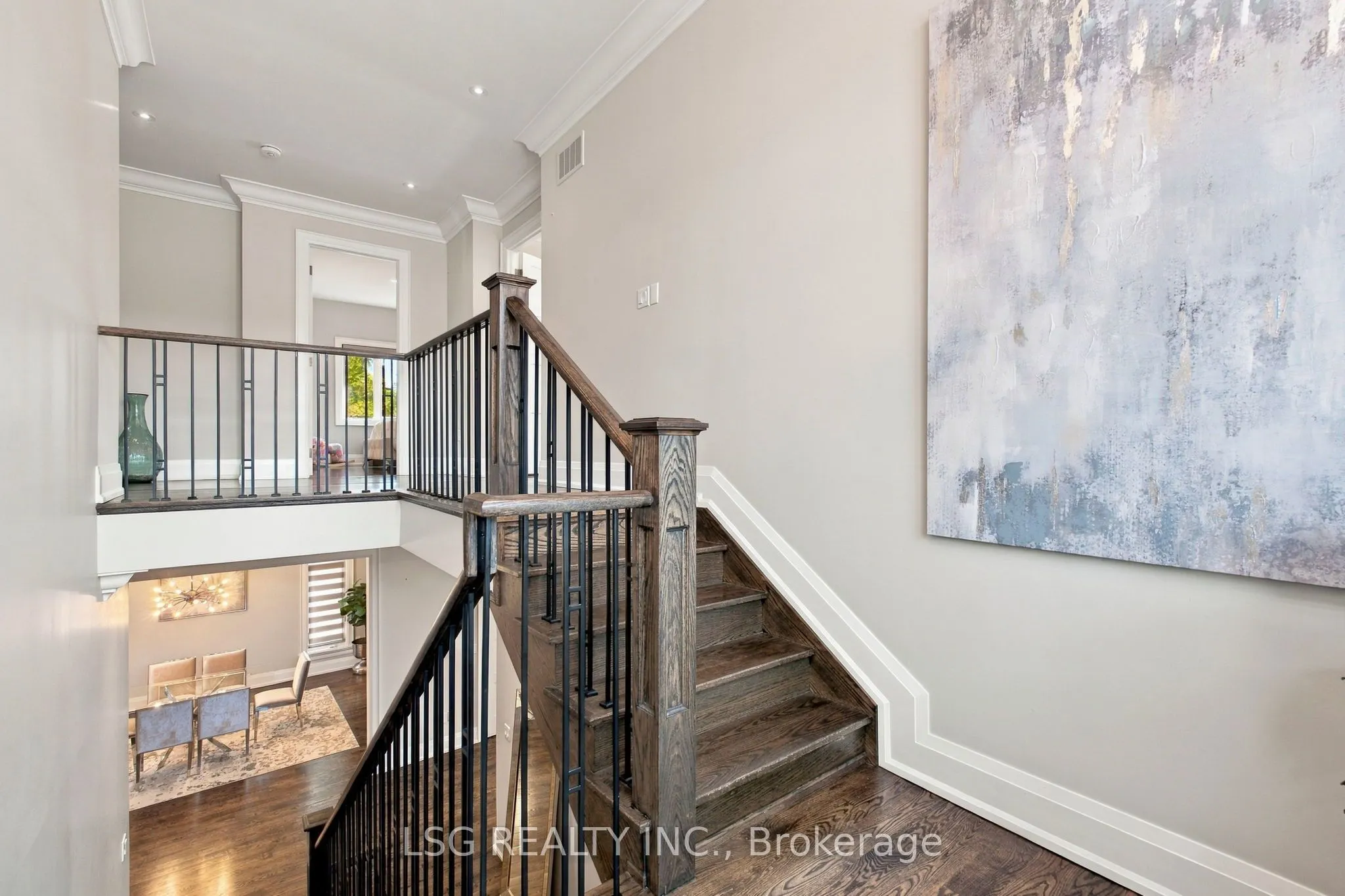 93 Kennedy Street E