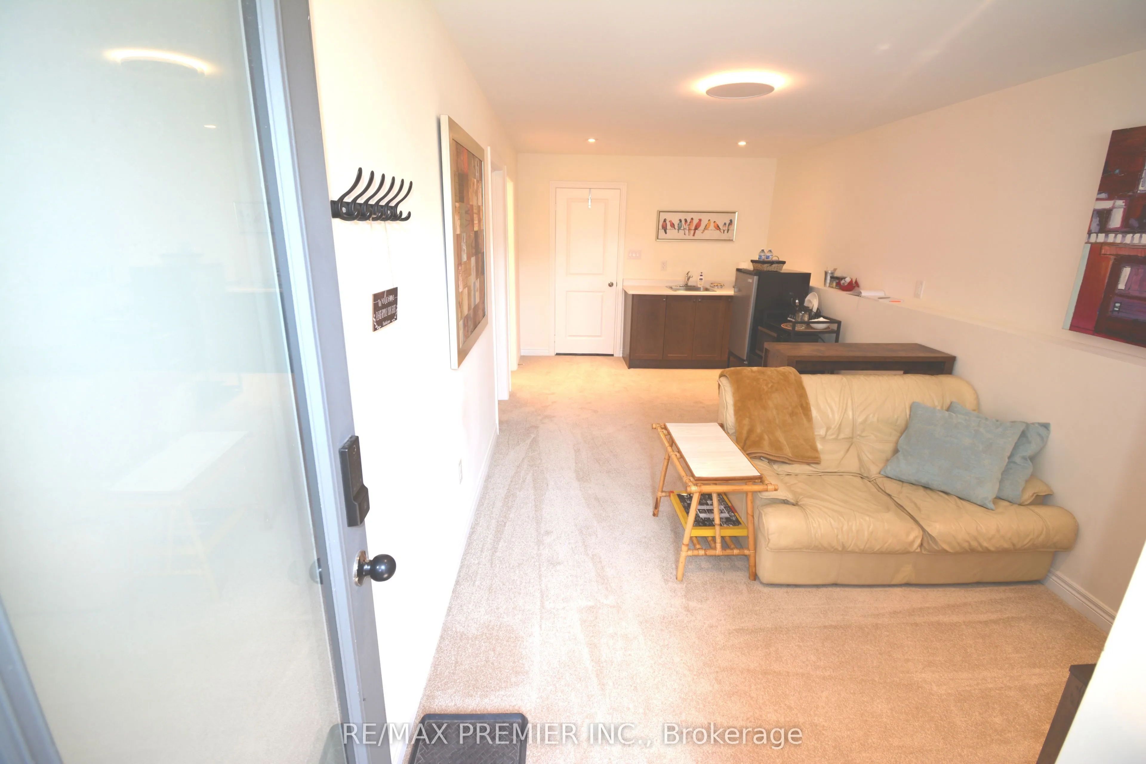 101 Kinloss Street