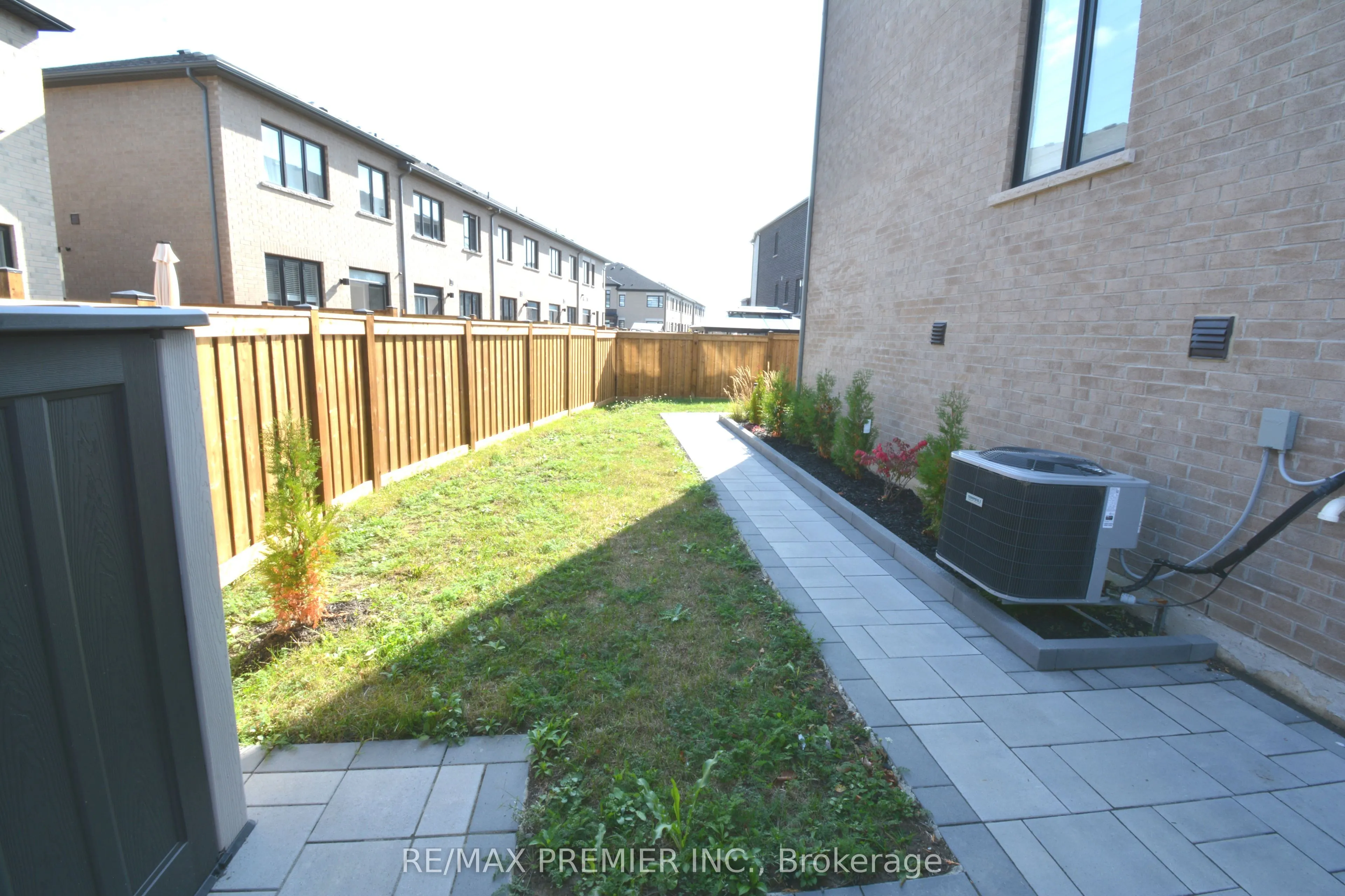 101 Kinloss Street