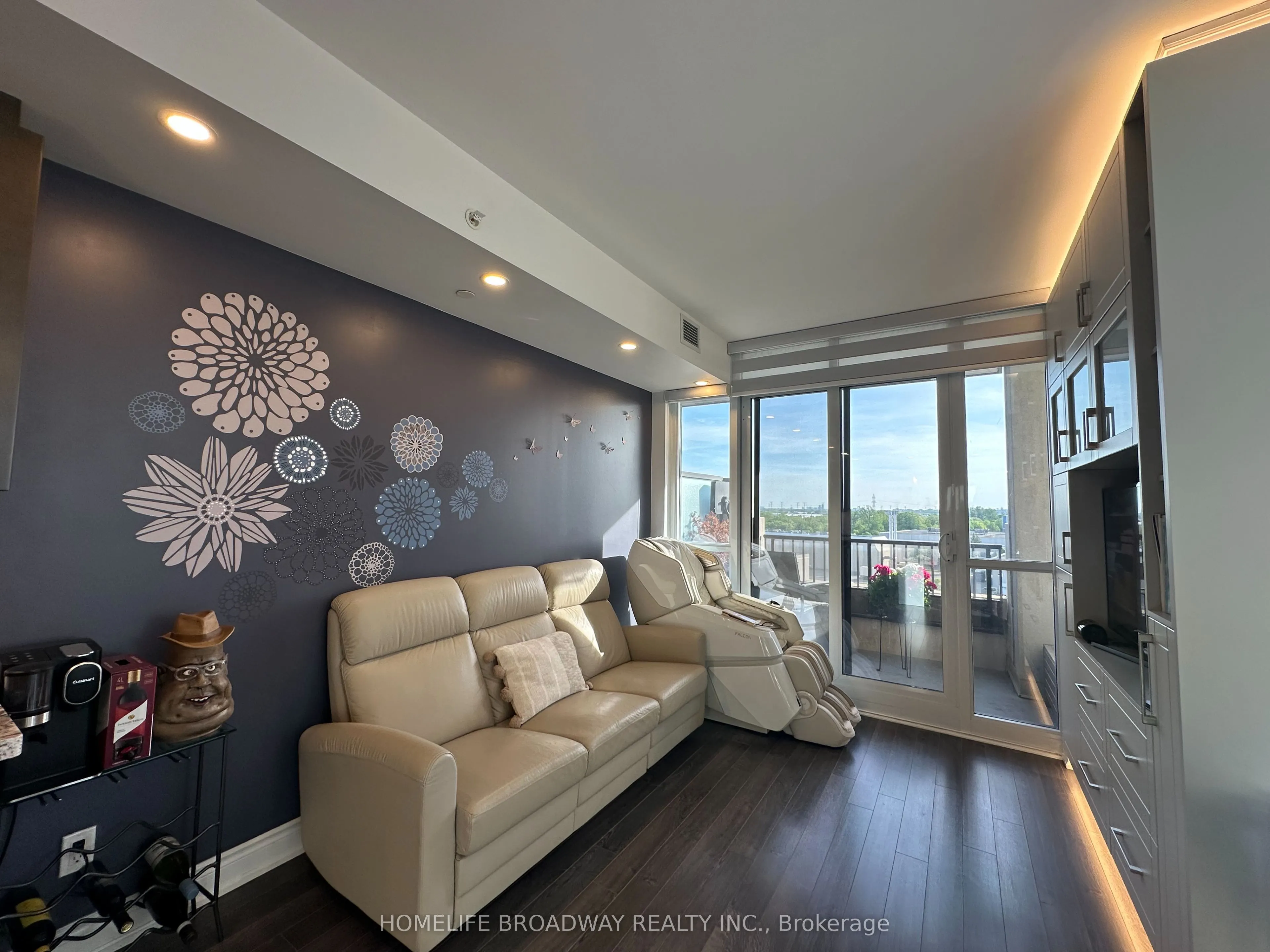 99 South Town Centre Boulevard #820