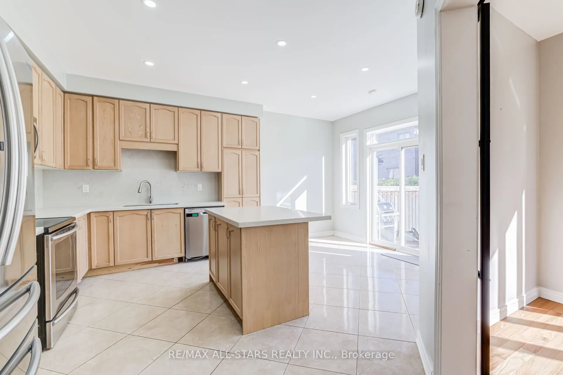 106 Creekland Avenue