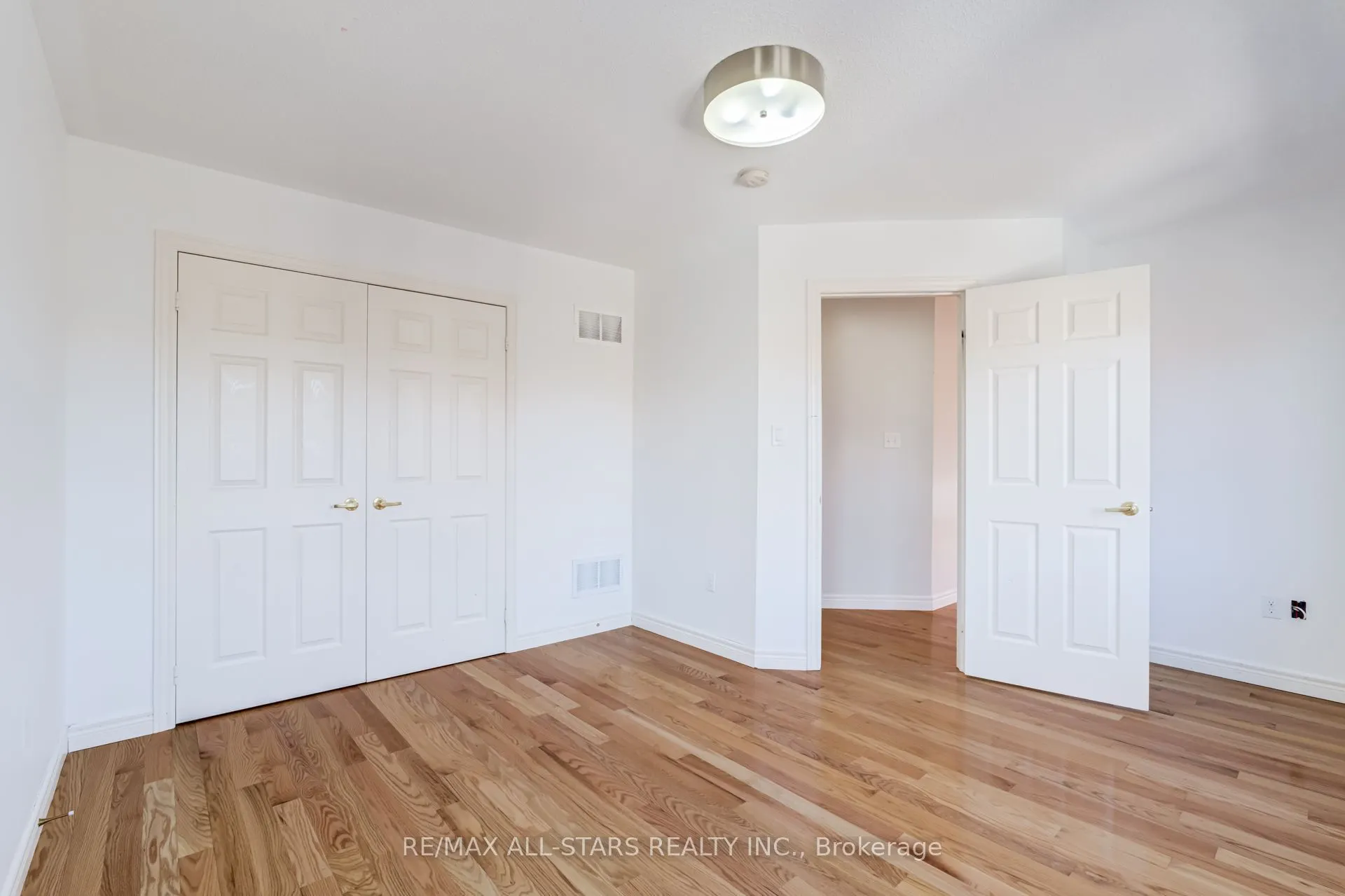 106 Creekland Avenue