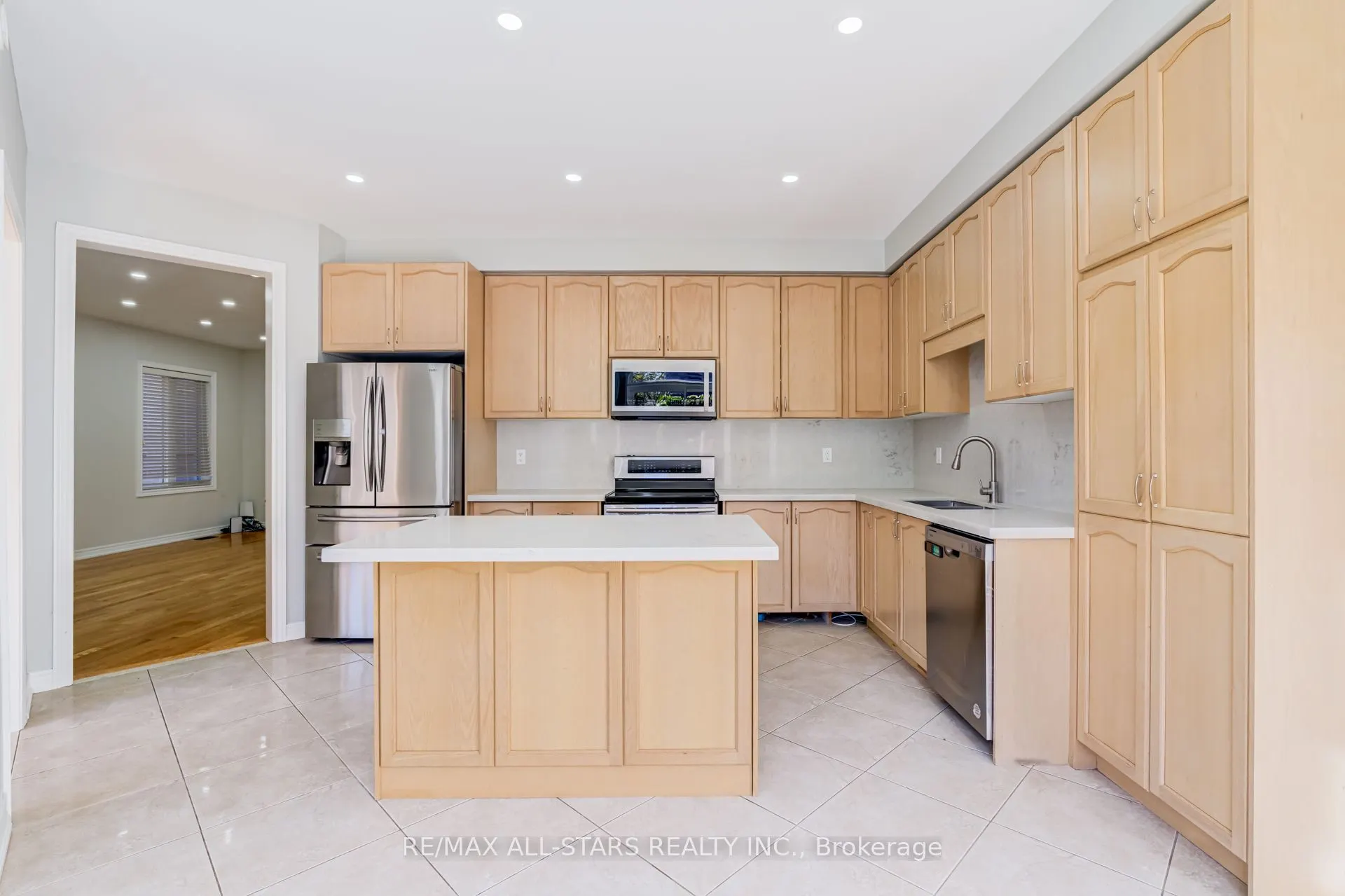 106 Creekland Avenue