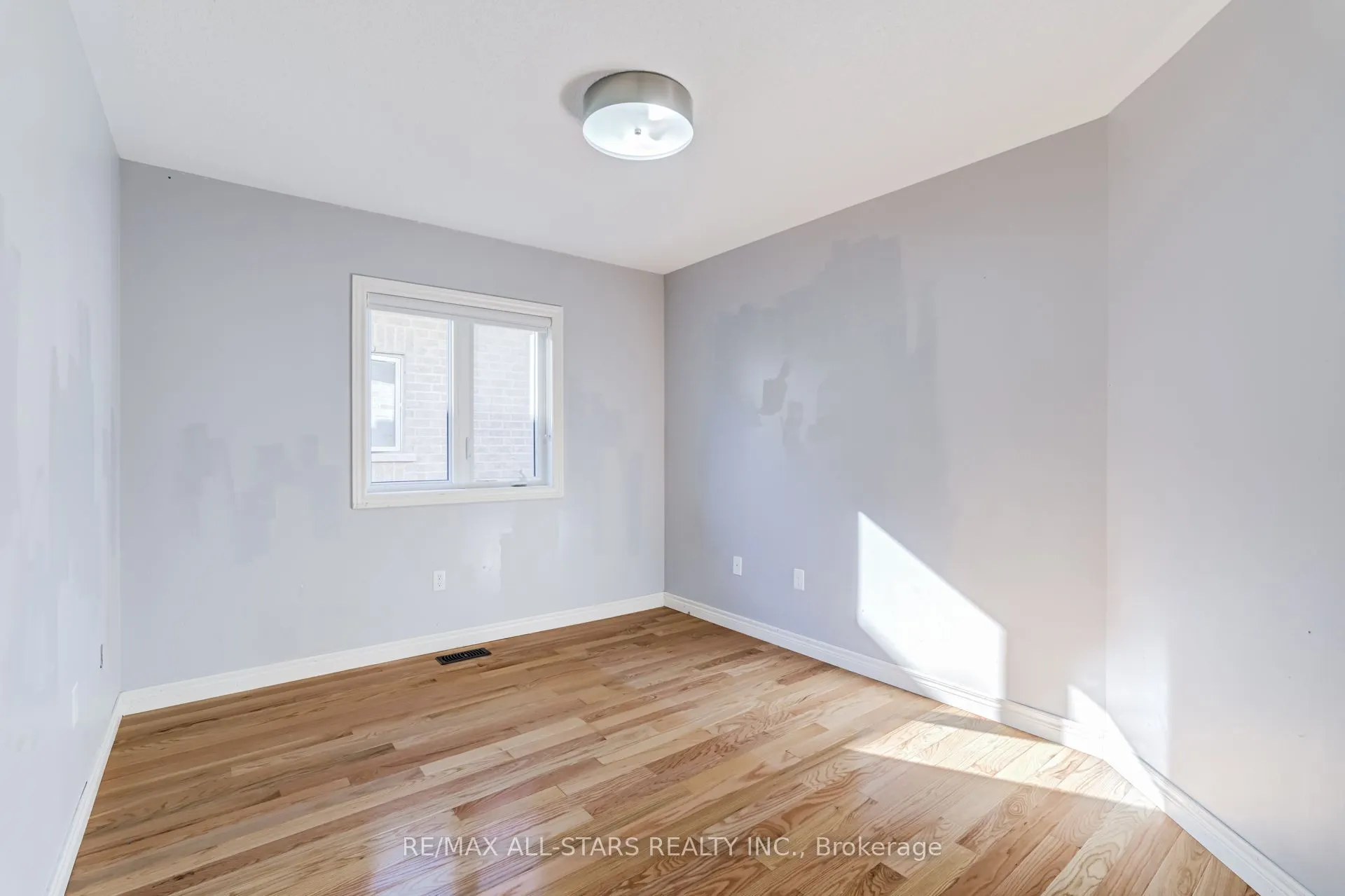 106 Creekland Avenue